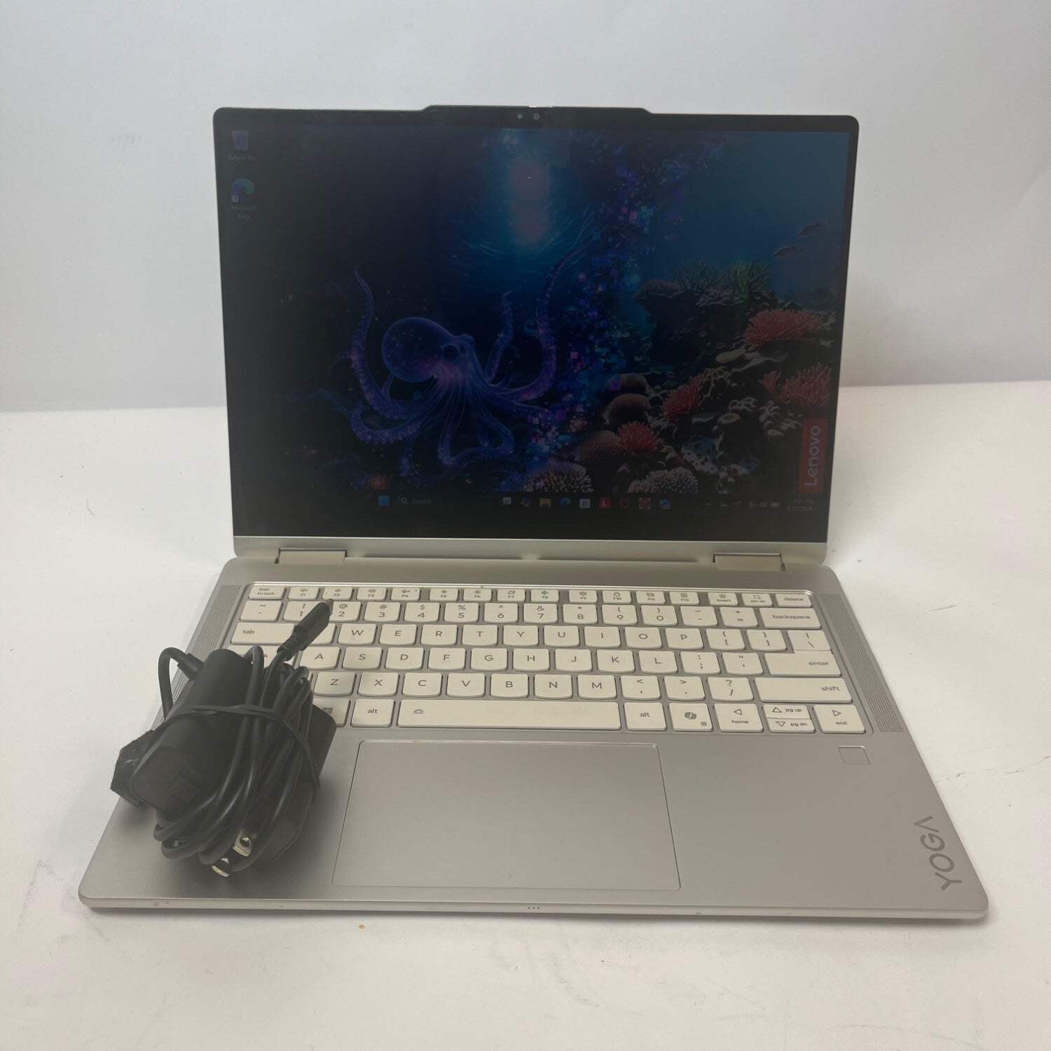 Lenovo Yoga 7 2-in-1 14AKP10 14″ 2.0GHz 16GB RAM 512GB SSD GeForce 840M
