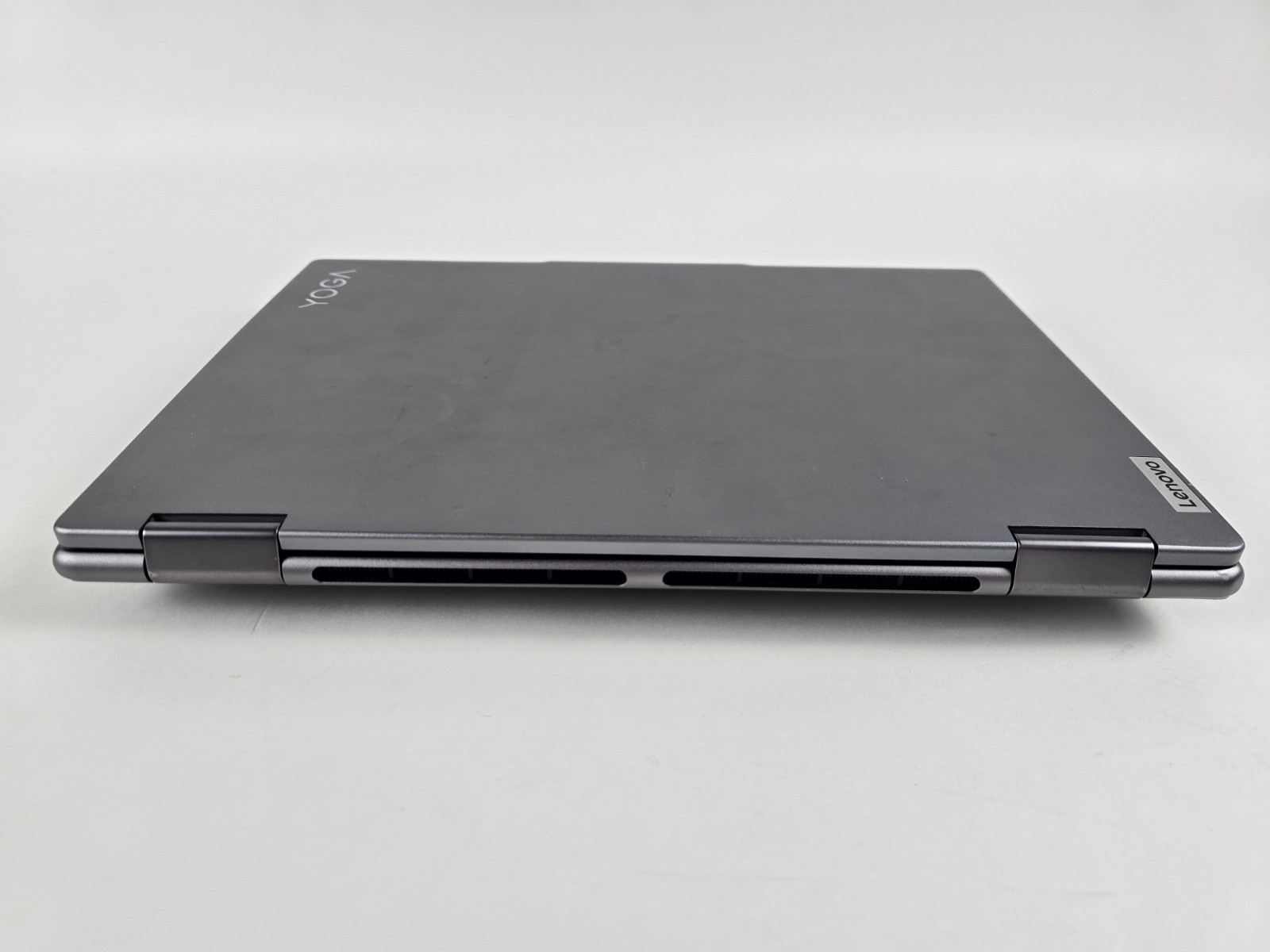 Lenovo Yoga 7 14″ WUXGA Touch 2-in-1 Ryzen 7 8840HS 16GB 1TB SSD – Used- READ