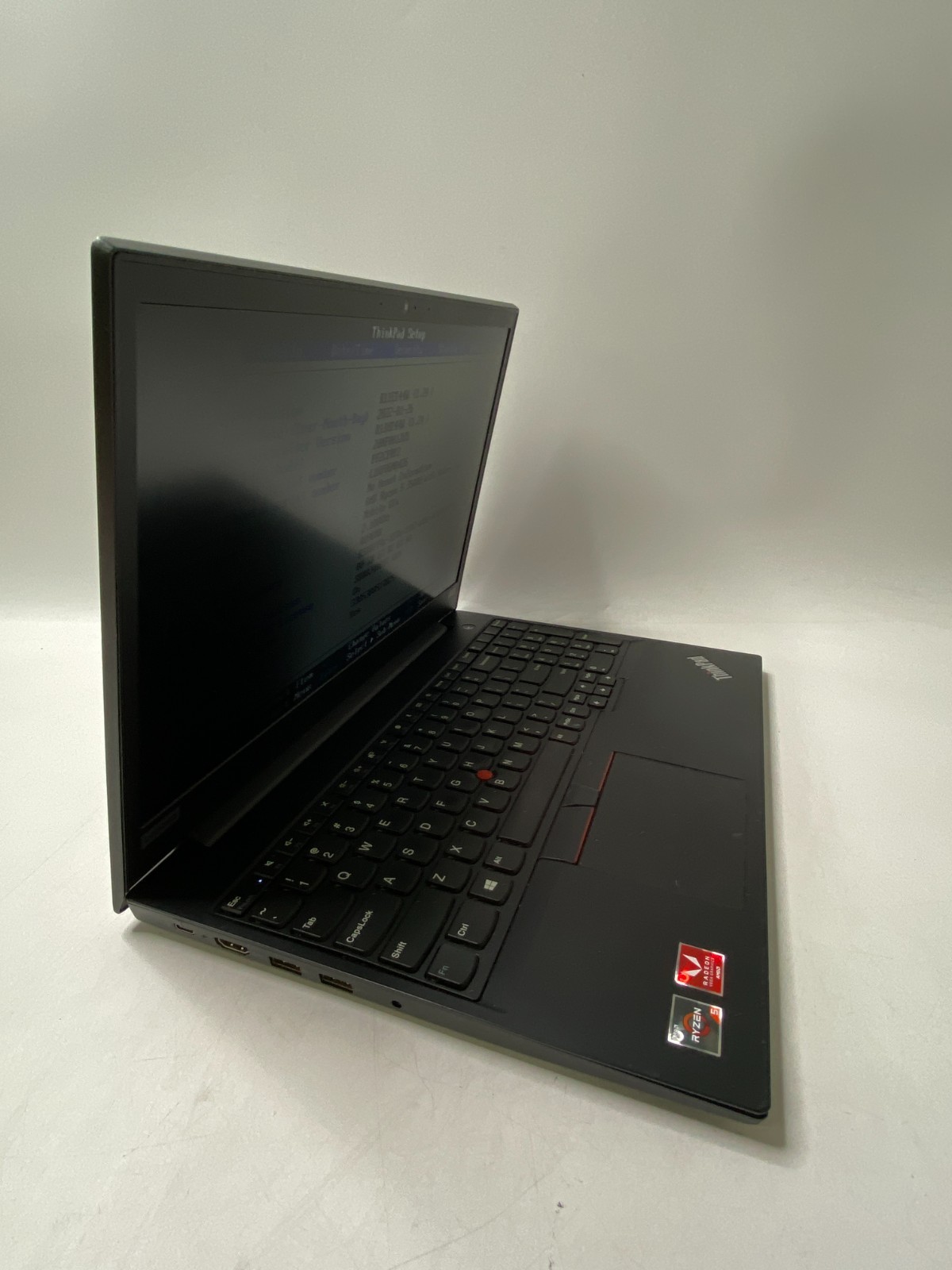 Lenovo ThinkPad E595 Ryzen 5 3500U 4GB DDR4 No OS/SSD – Damaged Screen – PARTS