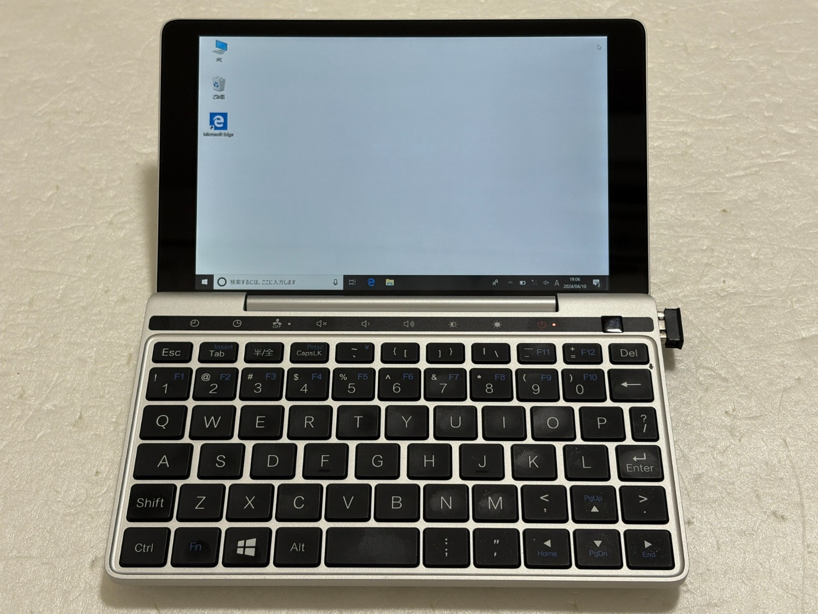 GPD Pocket 2 Core m3-8100Y 8GB SSD 128GB WIndows 11 Pro UMPC Portable PC Laptop