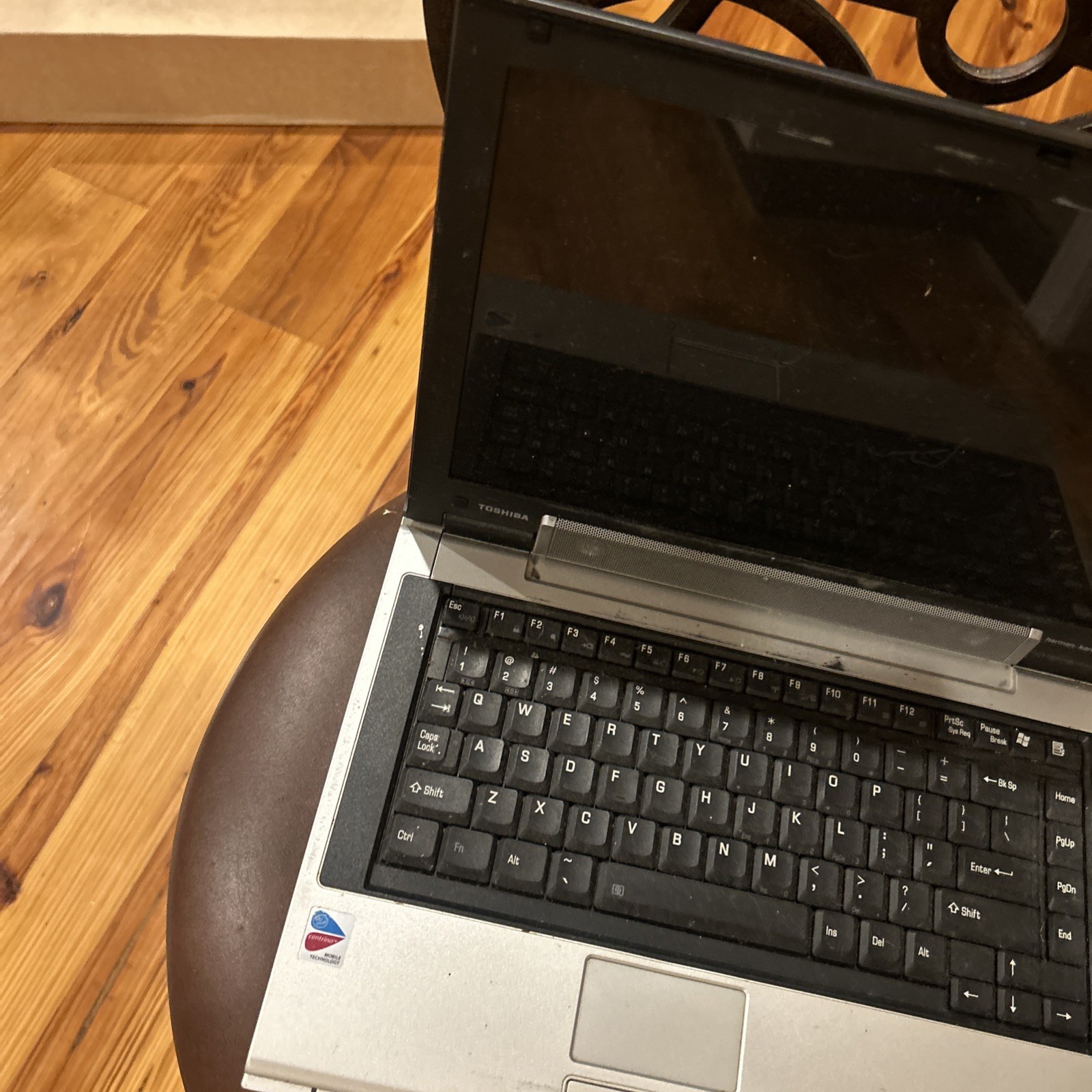 Toshiba Satellite M55-S3293 14″ Laptop With Power Adapter – For Parts – As Is
