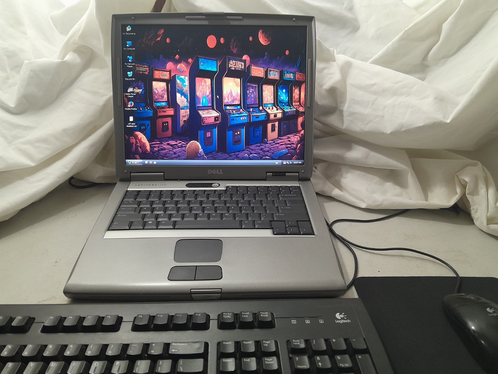 Windows 98 / XP DOS GAMING DUAL BOOT Laptop Retro Vintage PC + Full KB & Mouse!