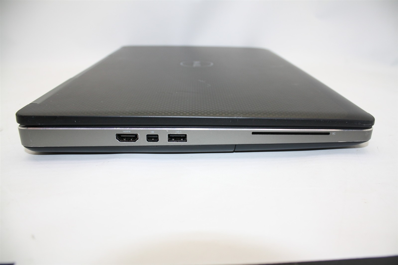 15.6″Dell Precision 7510 Xeon E3-1535M 2.90GHz RAM 16GB SSD 256GB/Camera issue