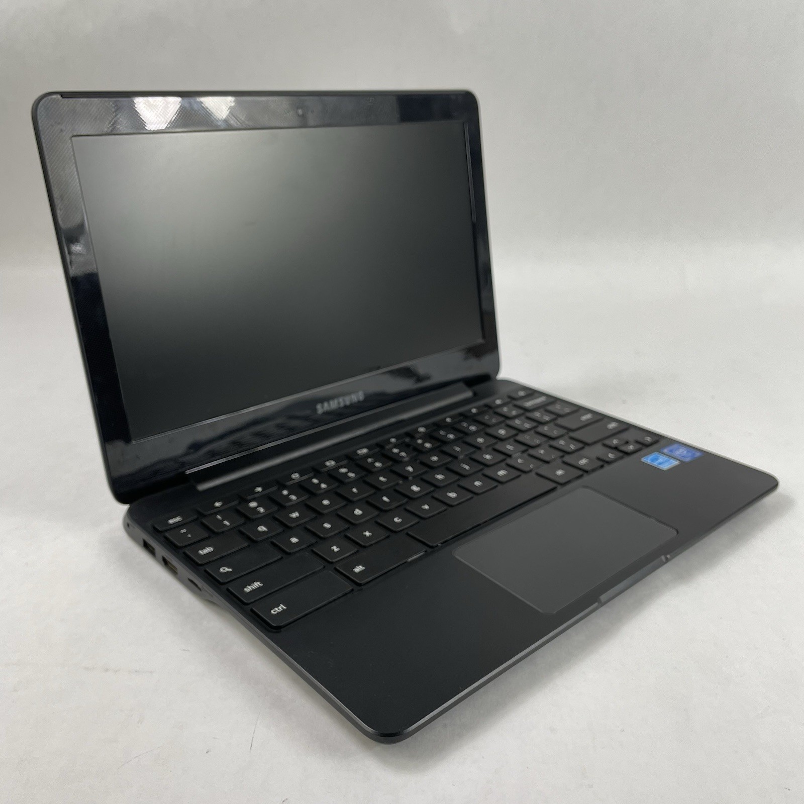 Samsung NoteBook 500C XE500C13 11.6″ Celeron N3060 1.60 GHz 4 GB RAM 16 GB SSD