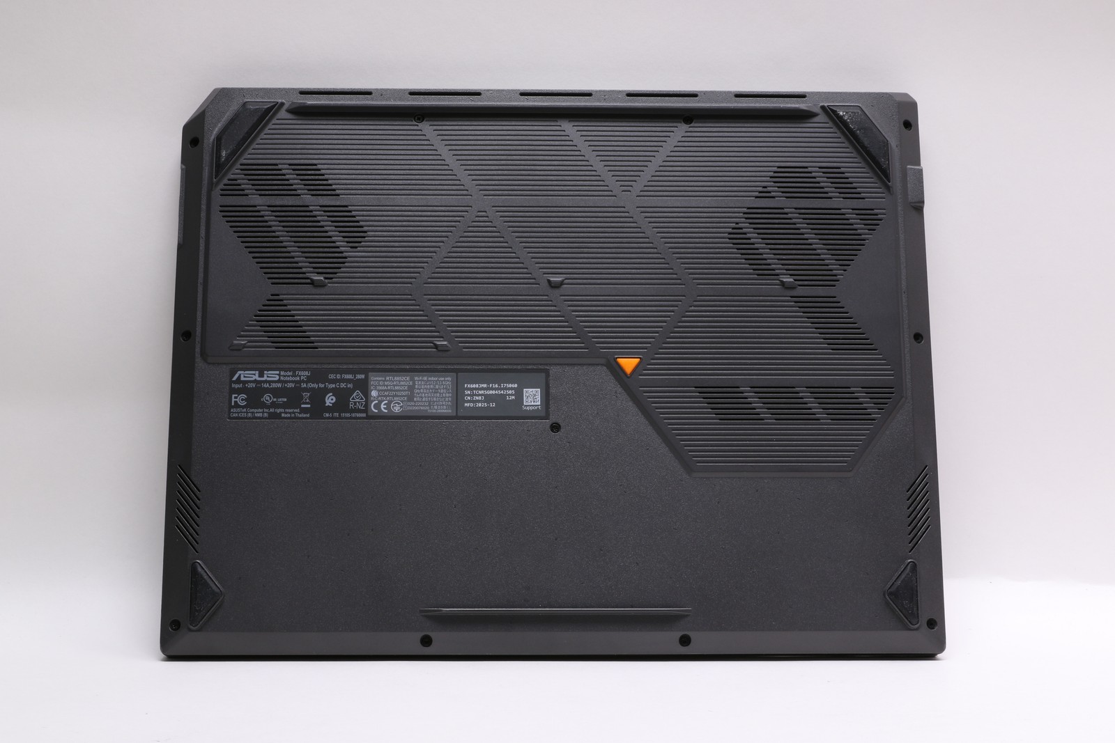 16″ WUXGA Asus Tuf Gaming F16 Fx608jmr, i7-14650HX, 32GB, 1TB SSD, RTX 5060
