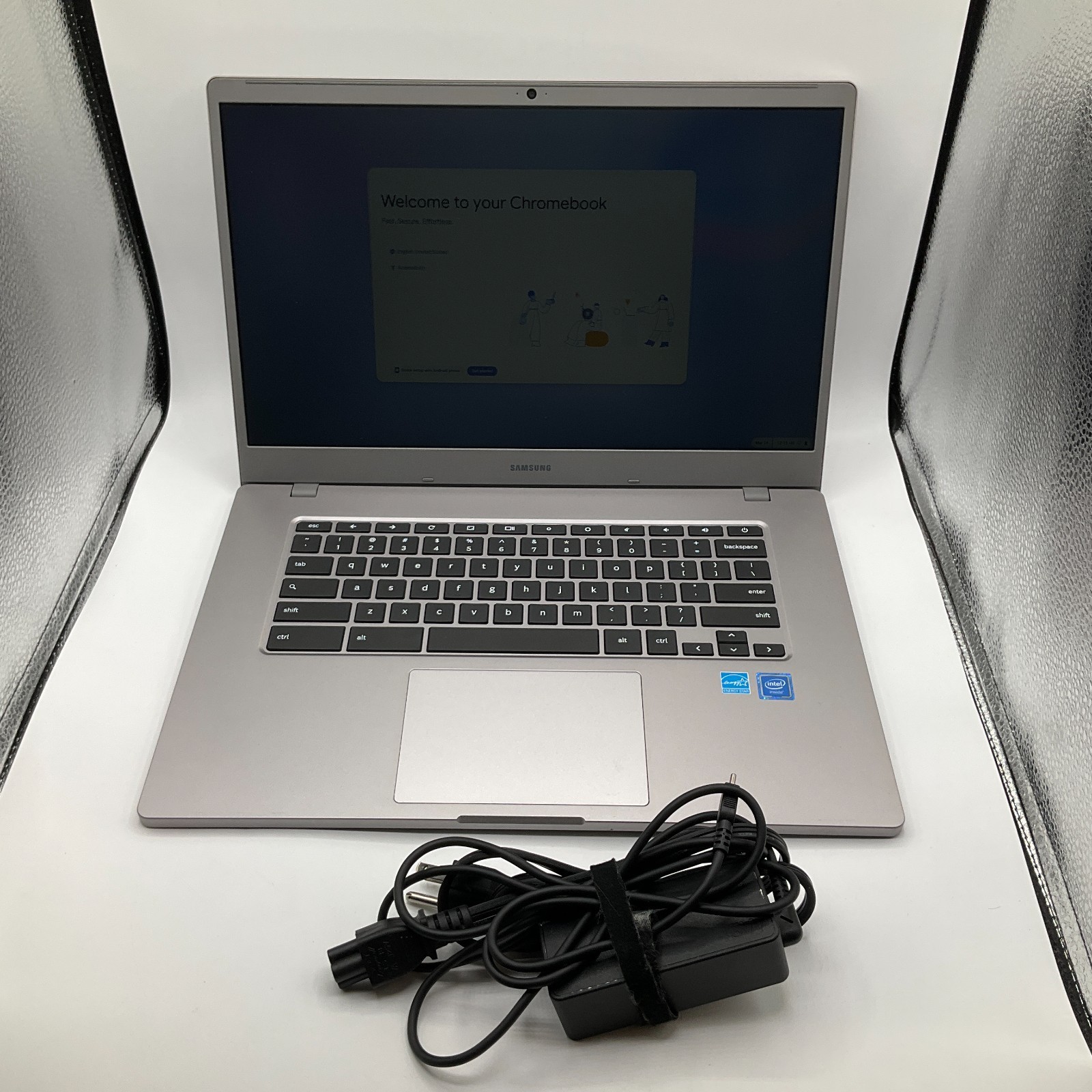 Samsung Chromebook XE350XBA 15.6″ Celeron N4000 4GB 32GB With Charger