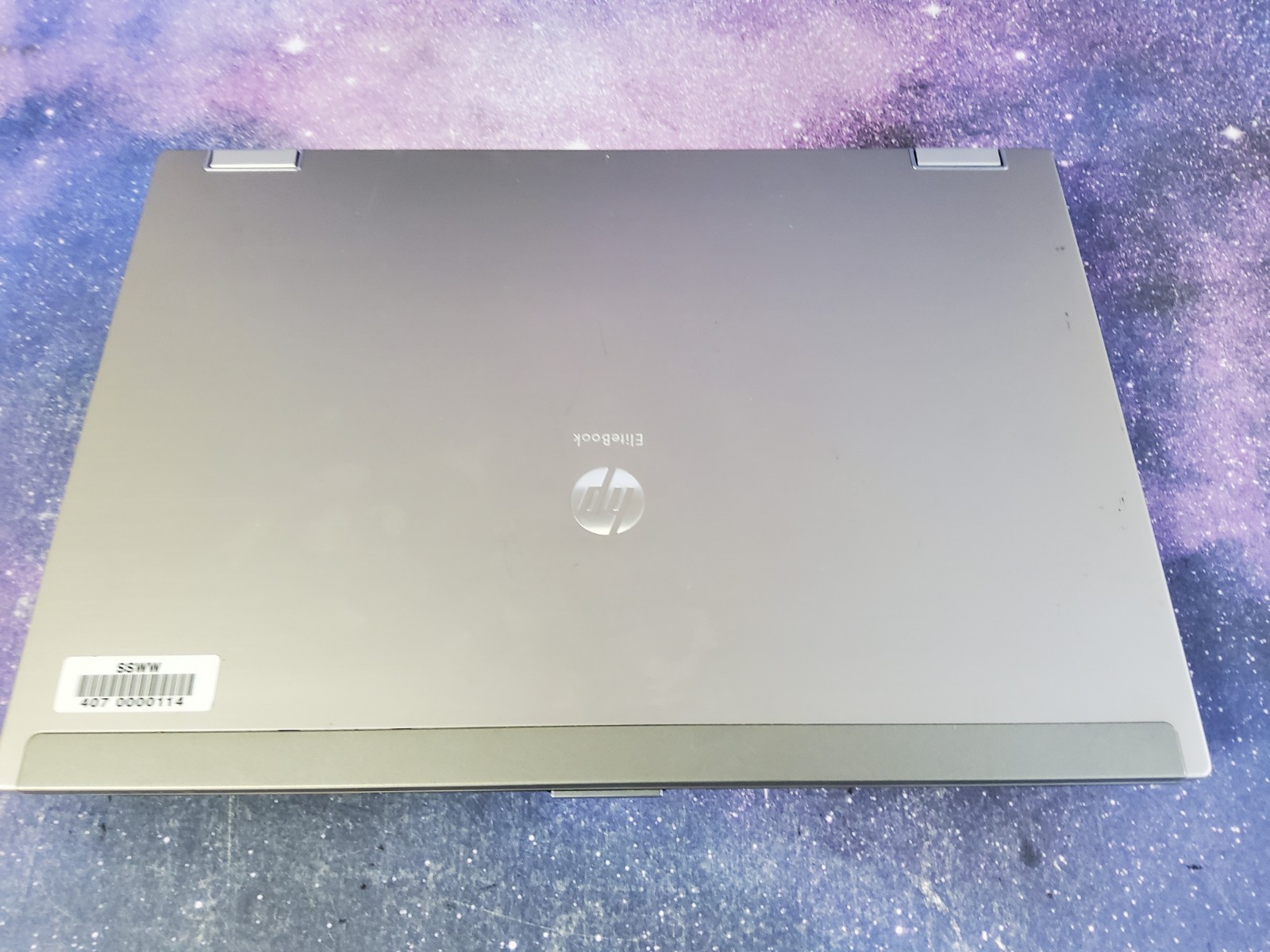 HP EliteBook 8440p No Hard drive no cord Parts Only