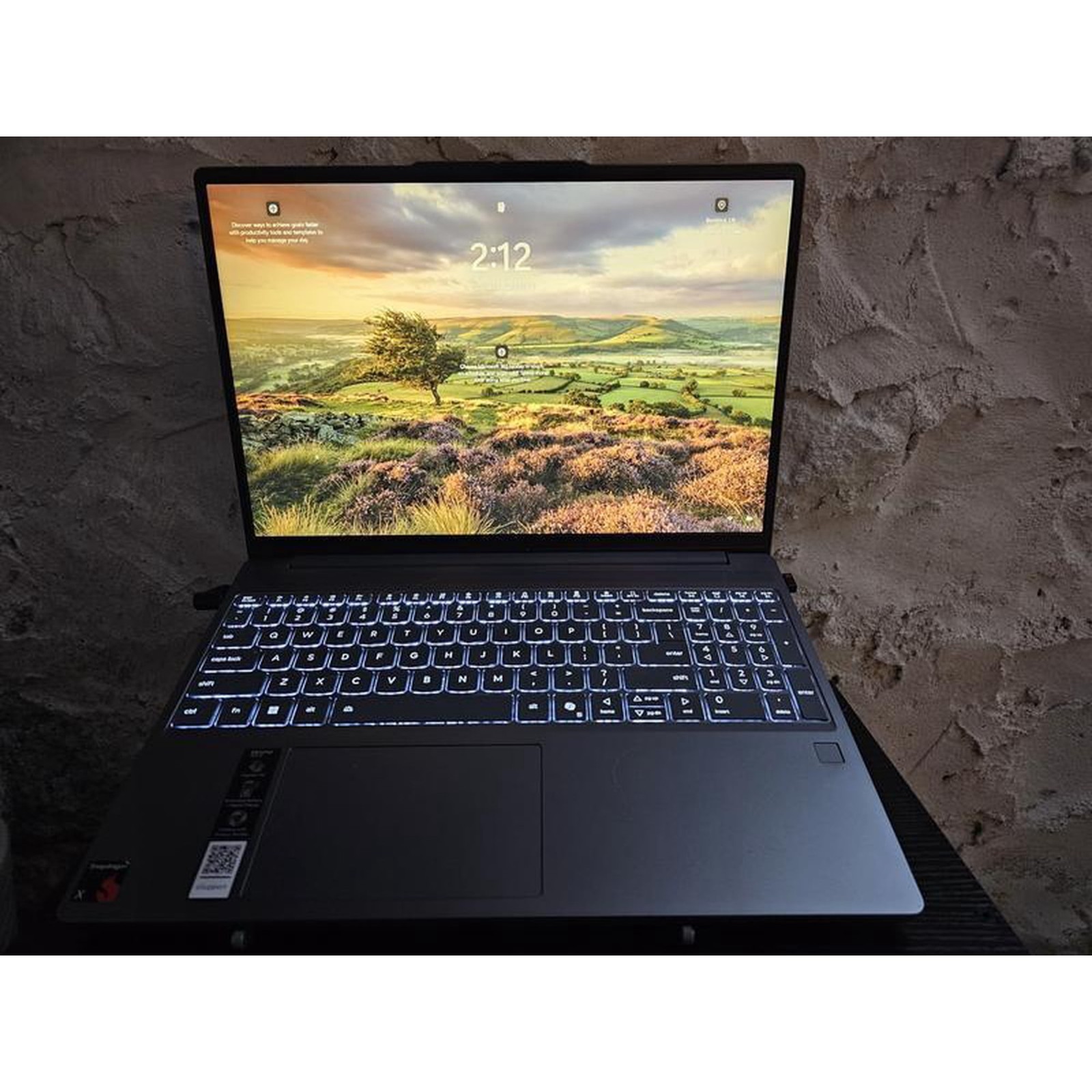 Lenovo IdeaPad Slim 3x 15.3″ Laptop AI Snapdragon X 1 512GB SSD Luna Grey