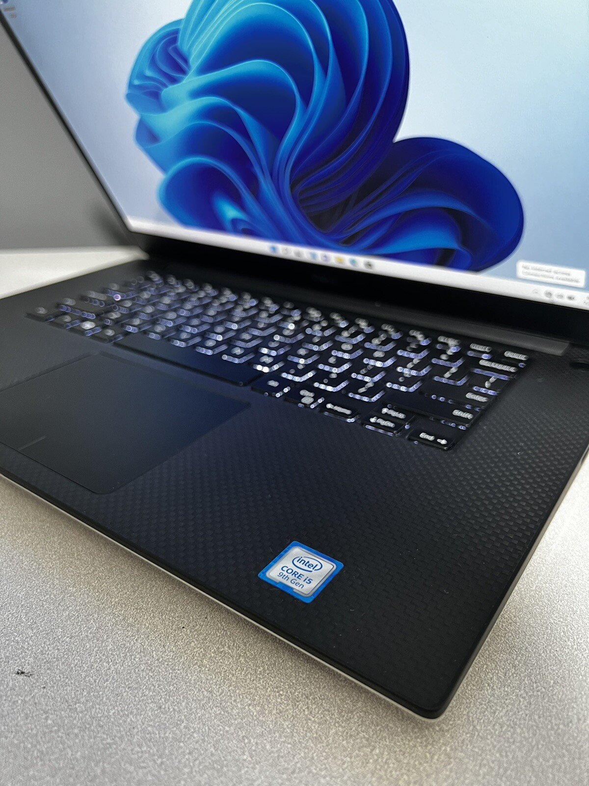 CLEAN – Dell XPS 15 7590 Intel Core i5-9300H 8GB RAM, 256GB SSD Windows 11 PRO