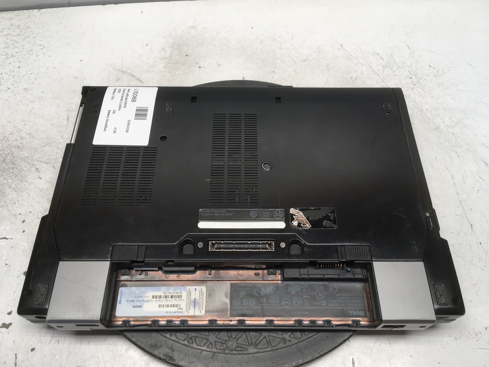 Dell Latitude E6410 Intel i5-M450 2.4GHz 4 GB NO HDD No Batt