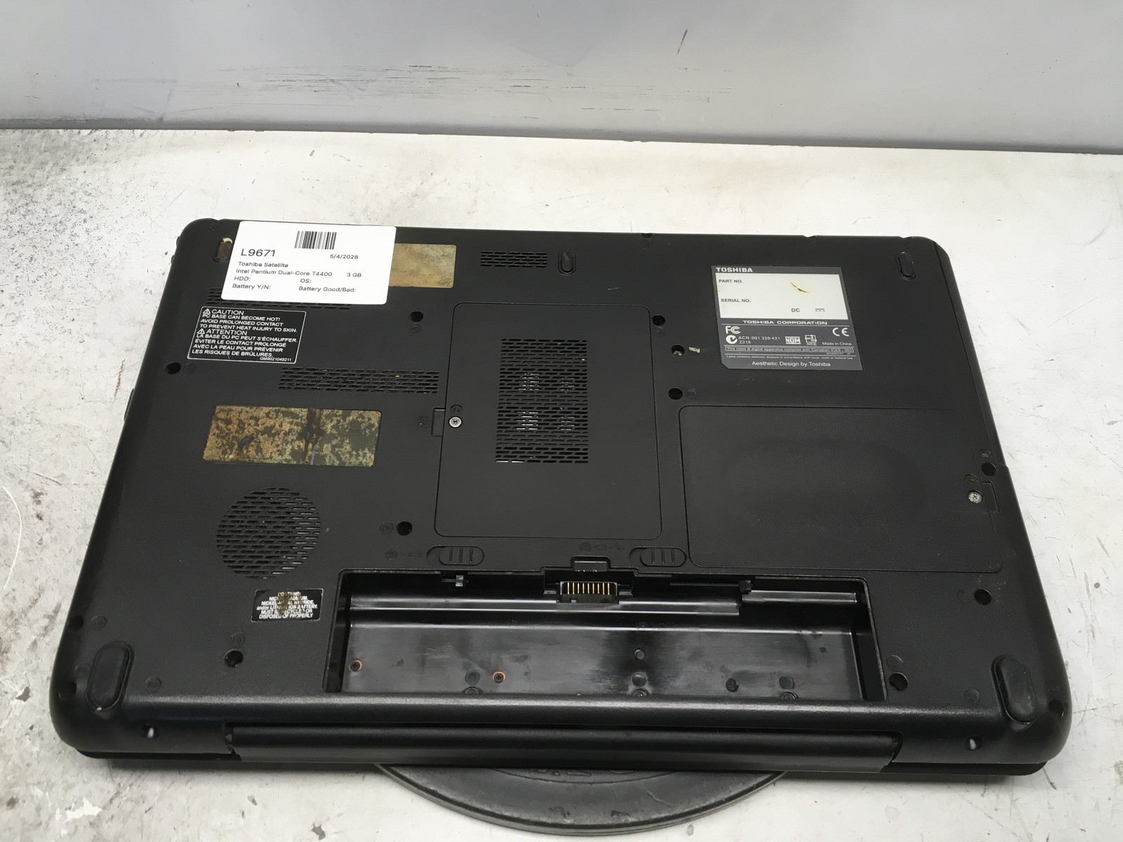 Toshiba Satellite Intel Pentium Dual-Core T4400 2.2GHz 3 GB NO HDD No Batt