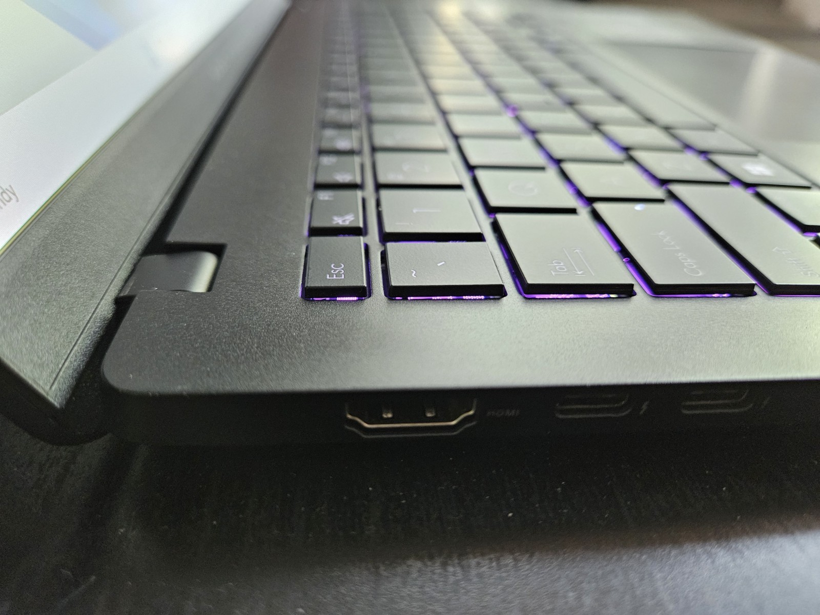ASUS S5406SA-WH79 Vivobook S 14 14″ WUXGA Ultra 7 258V 2.2GHz Intel Arc Graphics