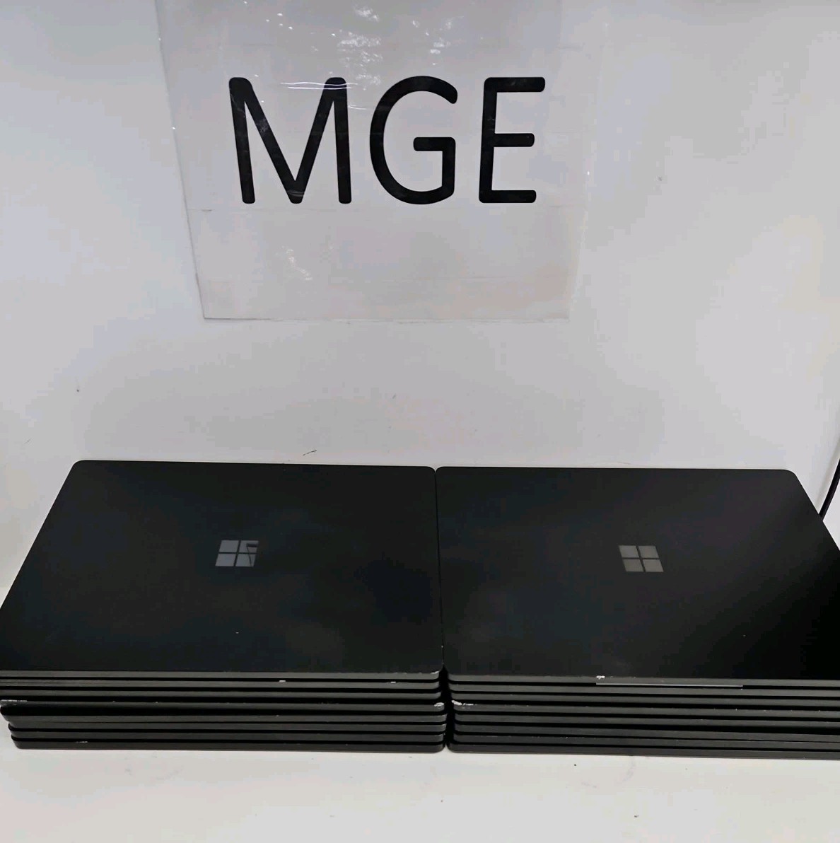 Lot of (16) Microsoft A1951 / A1868 Surface Laptops for Parts – Non Working