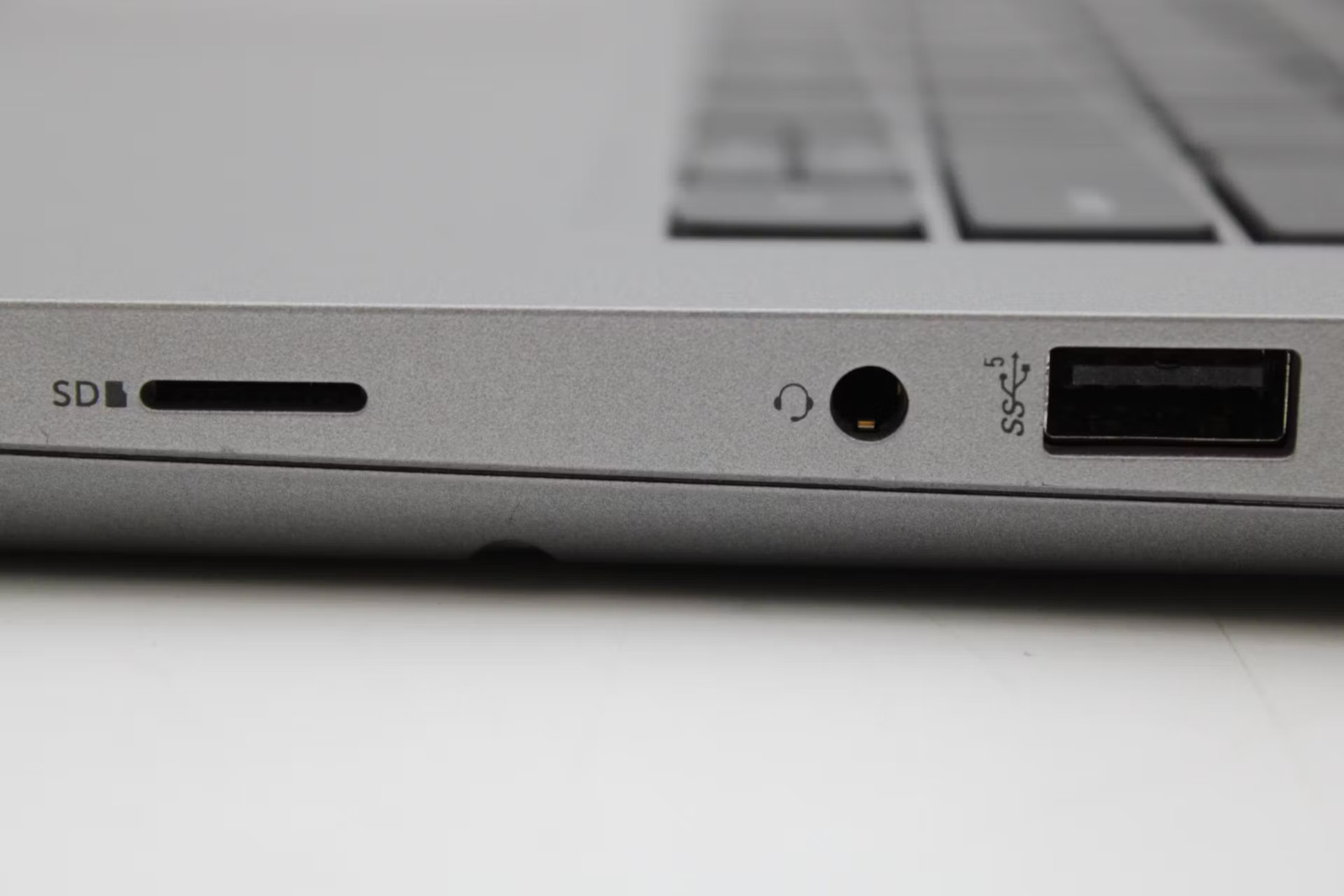 Dell Latitude 5431 Used 14″ i7-1270P, 16GB RAM, 256GB NVMe