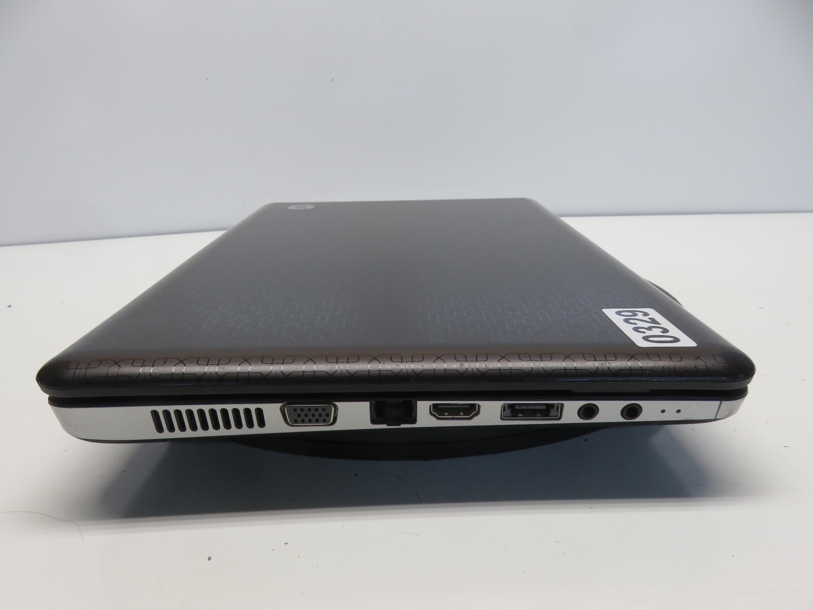 HP Pavilion dv5t-2100 Intel Core i3 CPU M370 2.40GHz 4GB NO HDD No Batt