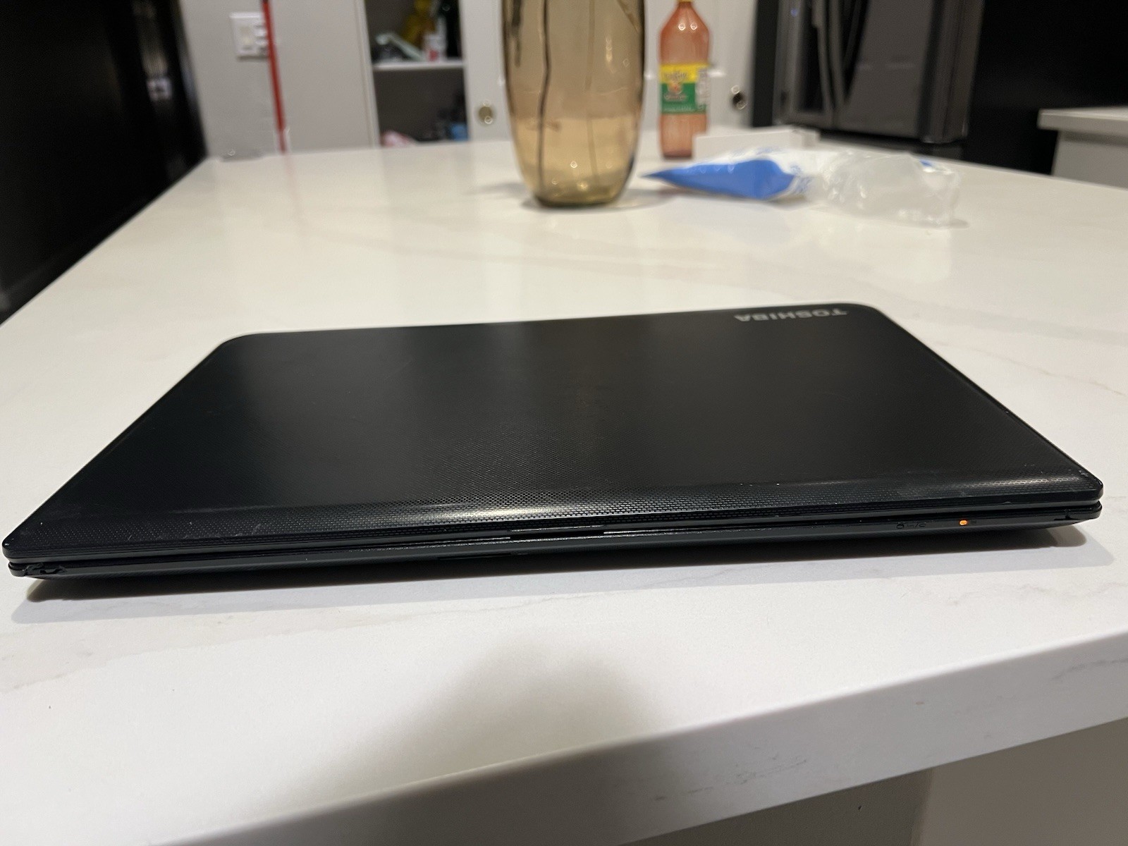 Toshiba Satellite C55D-B5308 AMD E1-2100 APU 8 Gig Ram 500 Gig Storage