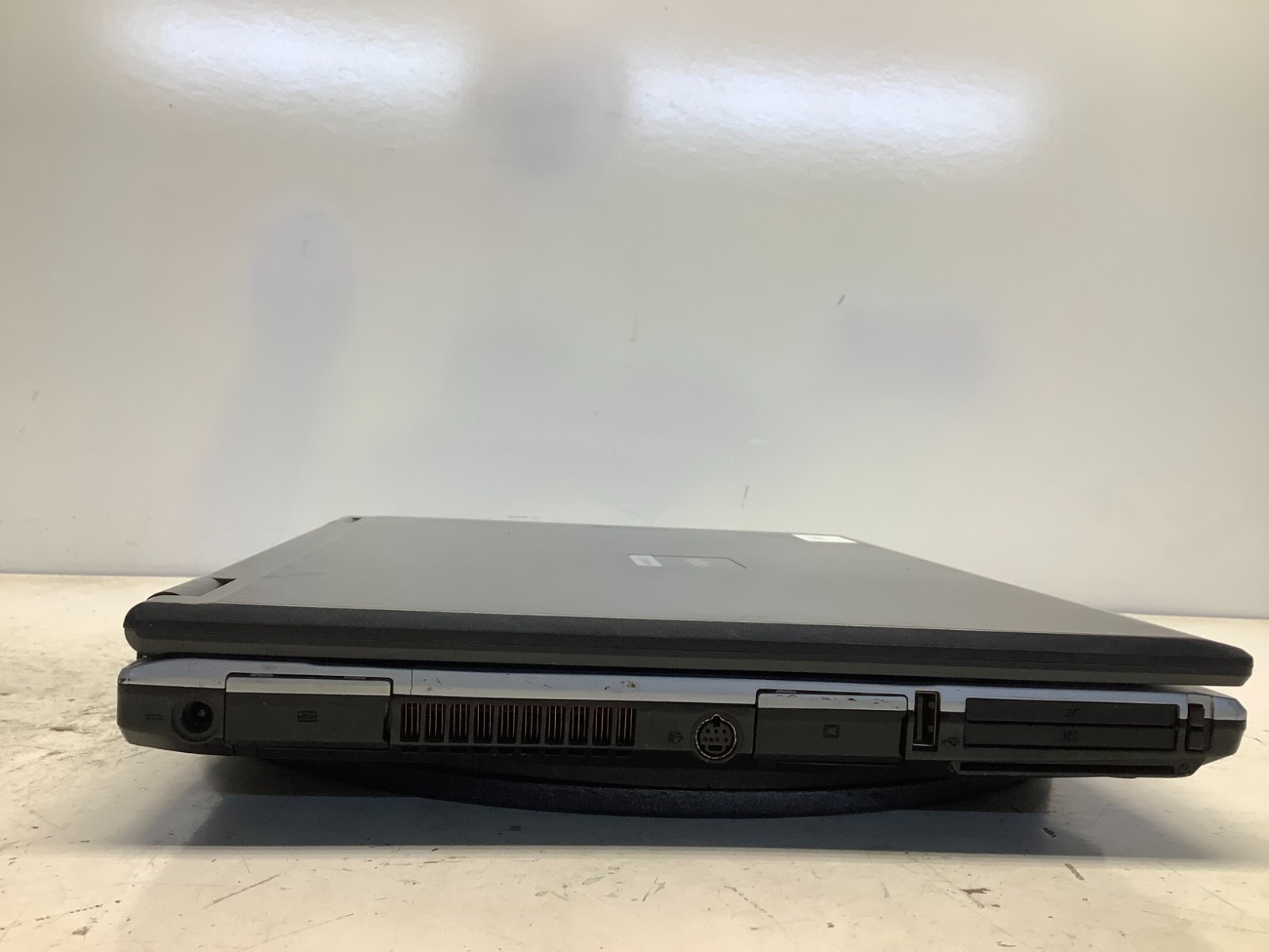 Fujitsu LifeBook E8310 Intel Core 2 Duo T7500 2.2GHz 2 GB NO HDD