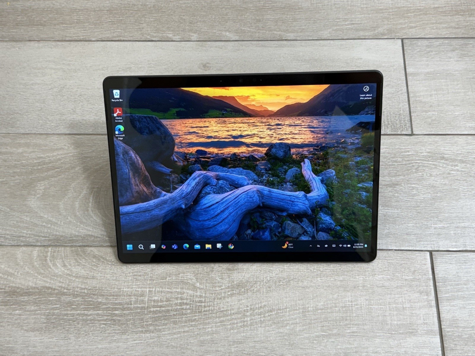 Microsoft Surface Pro x 1876 SQ1 CPU (8GB Ram 256GB SSD) Windows 11 Home Black