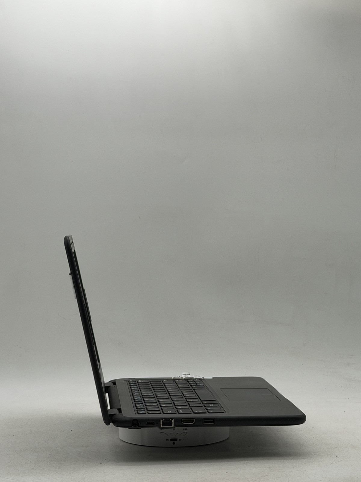 Dell Latitude 3310 13.3in i5-8265U 8GB 128GB NO OS *READ*