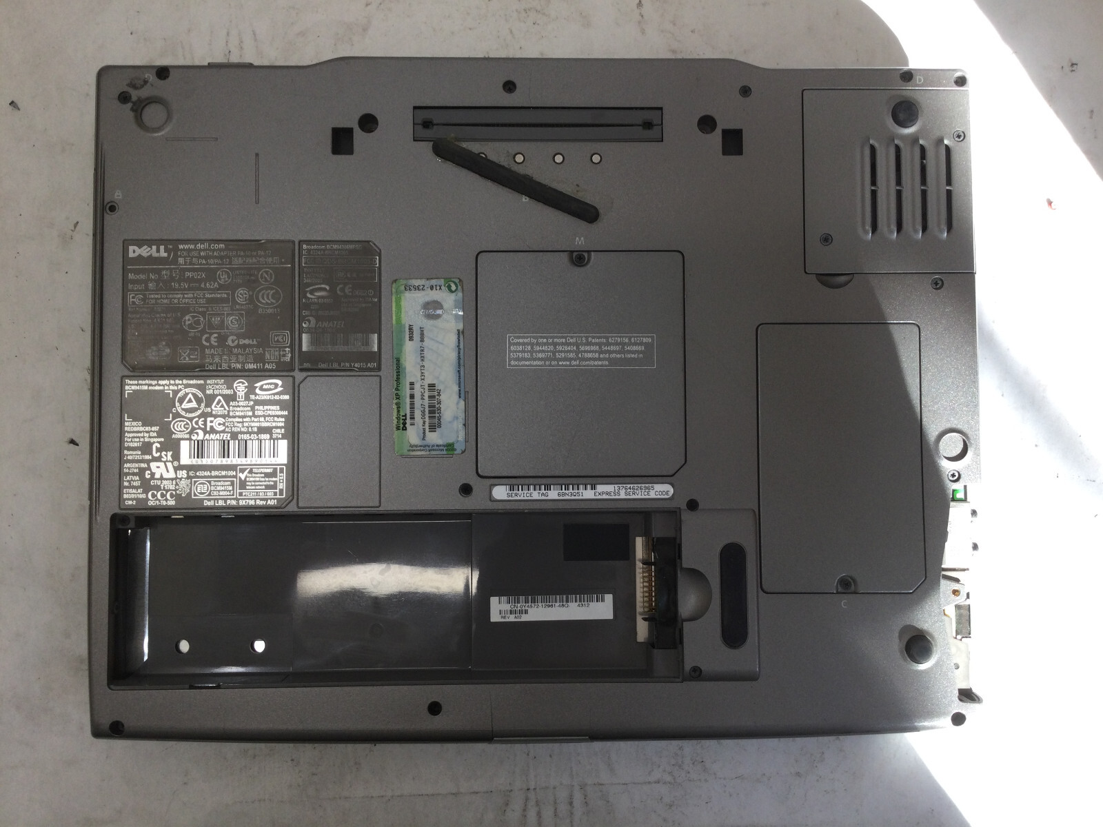 DELL INSPIRON 8600 – FOR PARTS – INTEL PENTIUM M – 128MB RAM – READ DESCRIP – BB