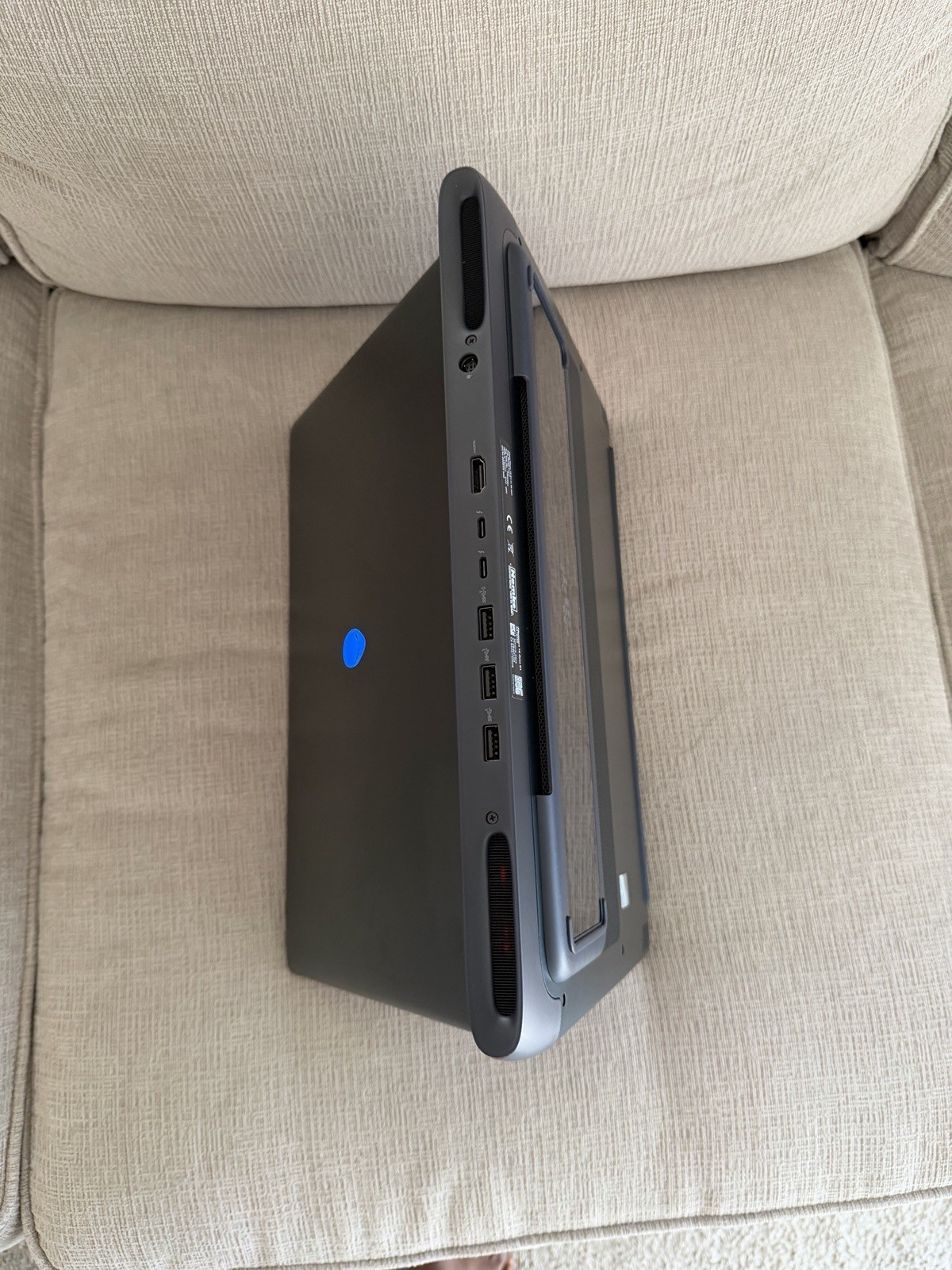 ALIENWARE AREA 51 ULTRA 9 64GB RAM 2TB SSD 5070 Ti
