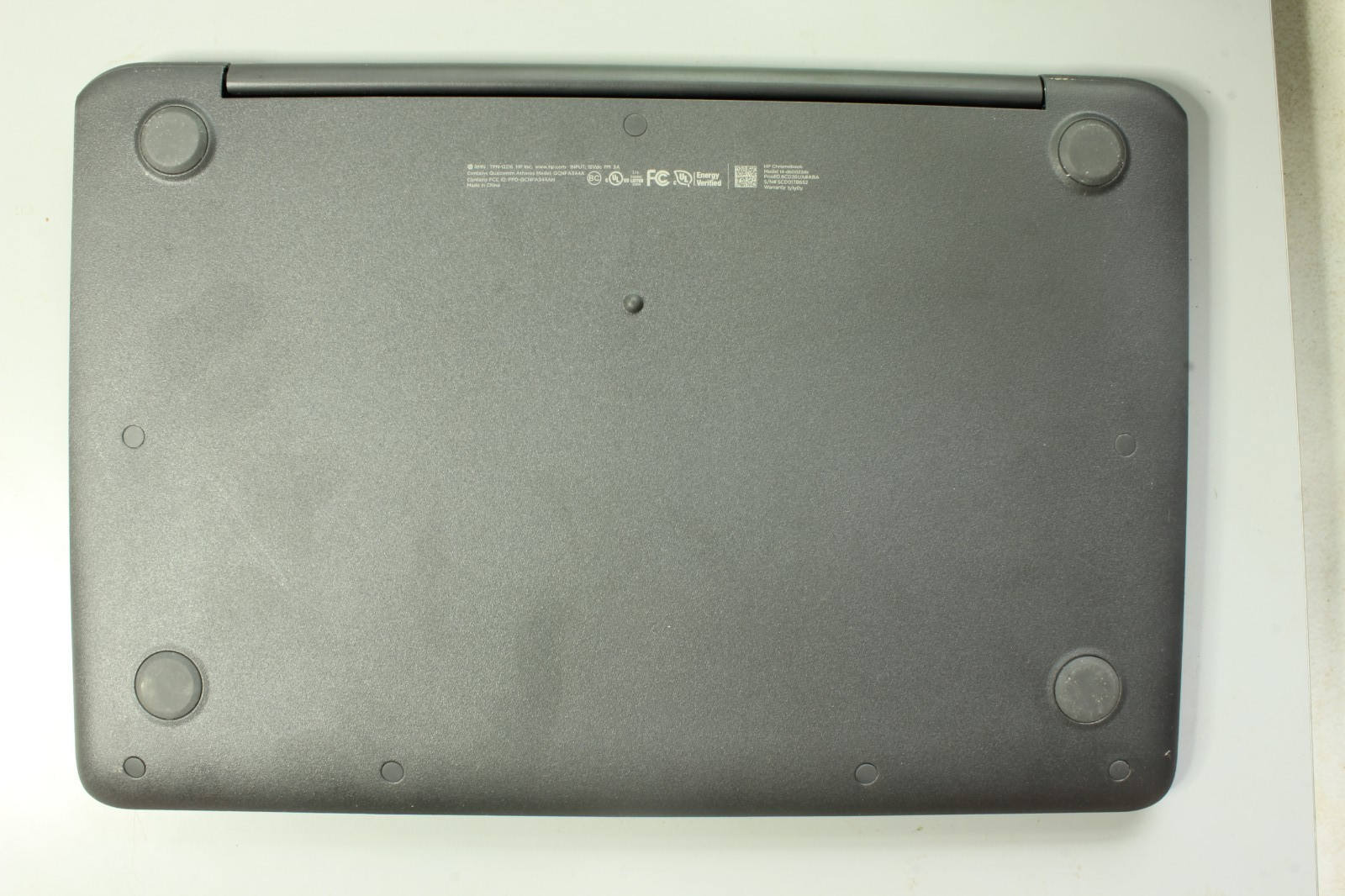 HP 14-db0023dx CHROMEBOOK 14″ HD AMD A4-9120C 4GB RAM 32GB W/Targus Carry Bag