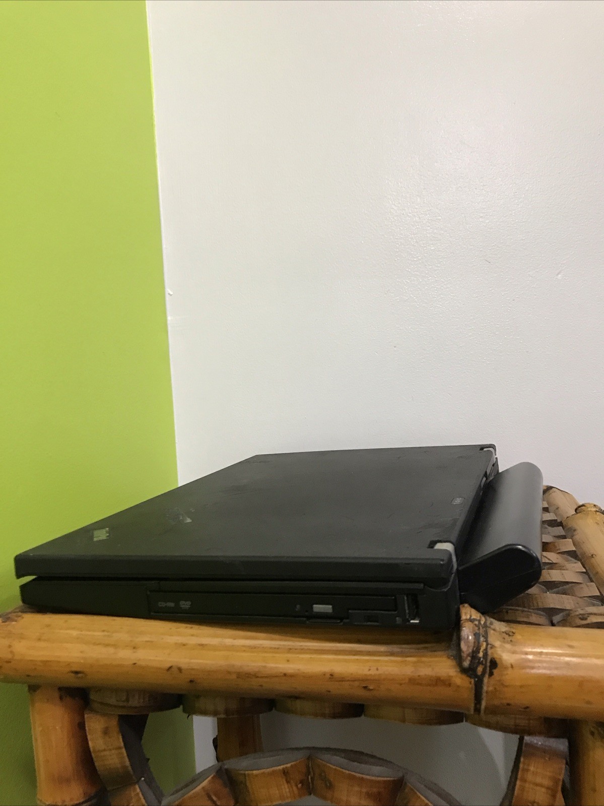 Lenovo Thinkpad T61 Laptop Computer – Weak Battery