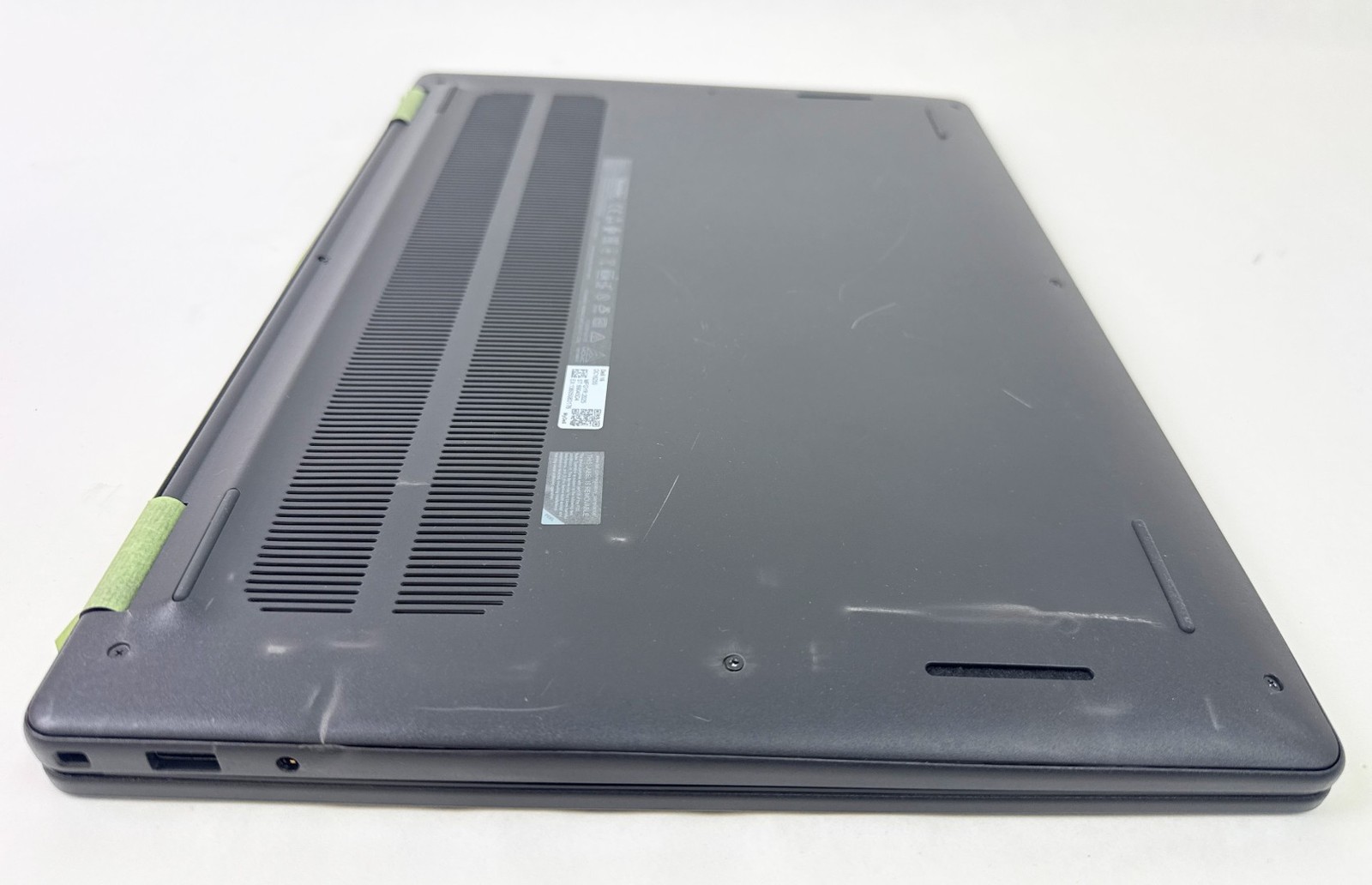 Dell 16 DC16255 16″ 1920×1200 FHD+ Touch Ryzen 7 250 16GB 1TB SSD W11H Laptop