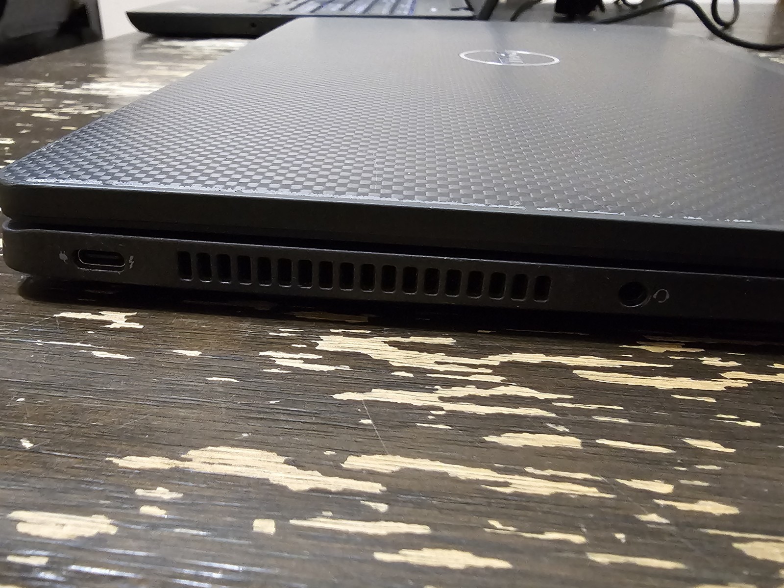 Dell Latitude 7420 14″ Core i7 512GB SSD 16GB RAM LTE w/ Webcam WIN 11
