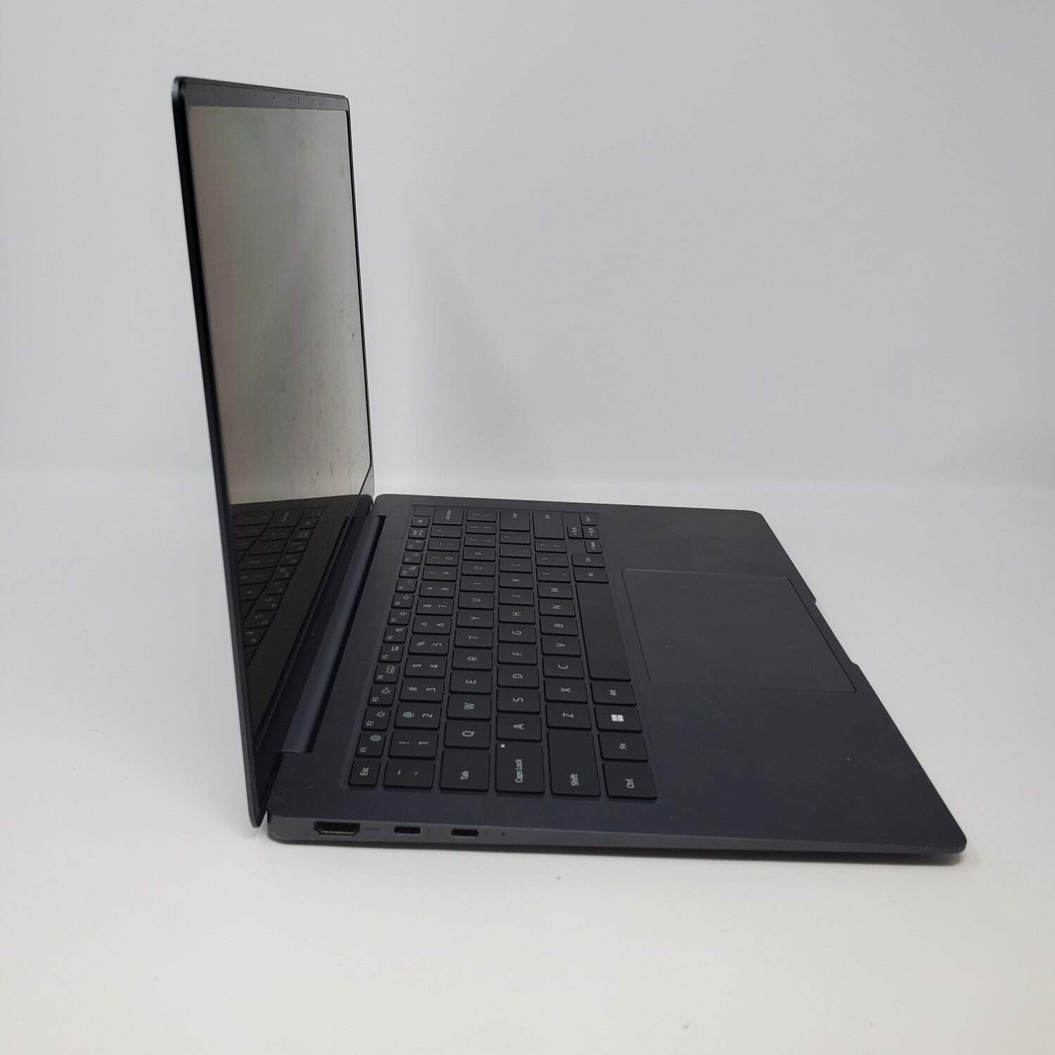 Samsung Galaxy Book3 Pro NP940XFG 13.3″ i7-1360P 2.2GHz 16GB RAM 512GB SSD
