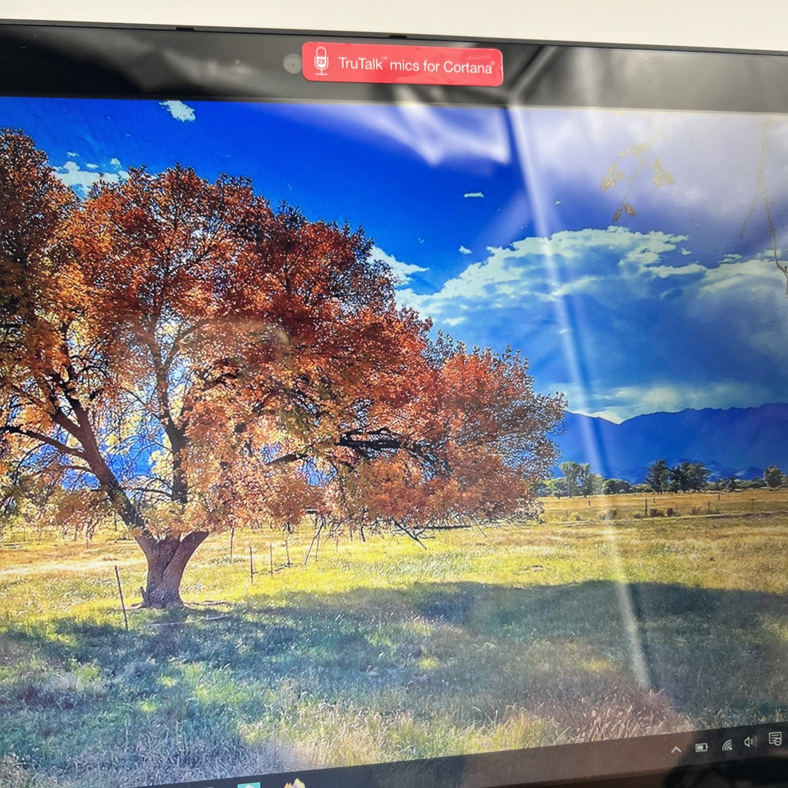 Toshiba Satellite E45W-C4200X 14in. 500GB, 6GB RAM Intel Core i3 5th Gen. 2.1GHz
