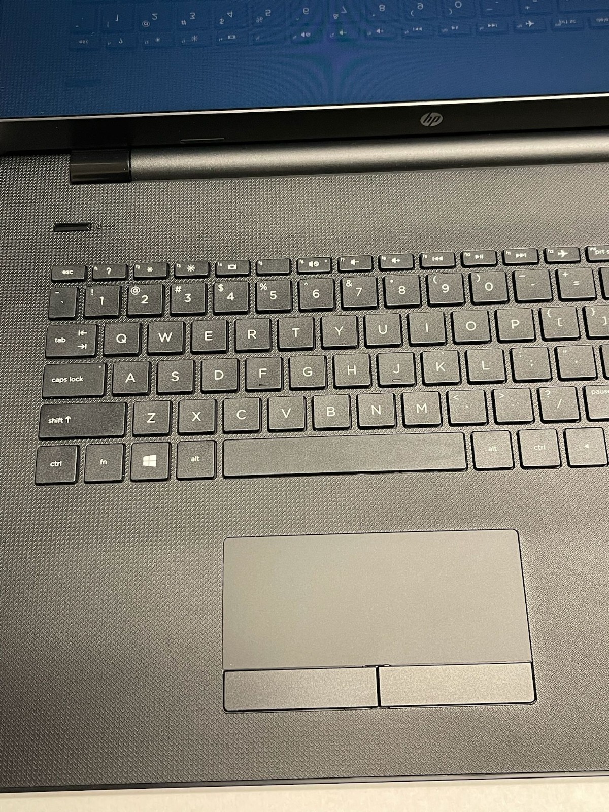 HP 15.6″ AMD A12-9720P R7 Series 8GB 500GBHDD Non Touch WIN 10 HOME