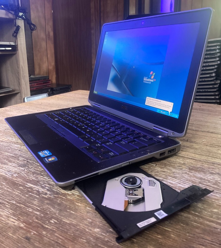 15.6″ Dell Vostro 3560 Laptop Windows 7 Pro 64 Bit i5 2.5ghz 4gb 250gb DVD