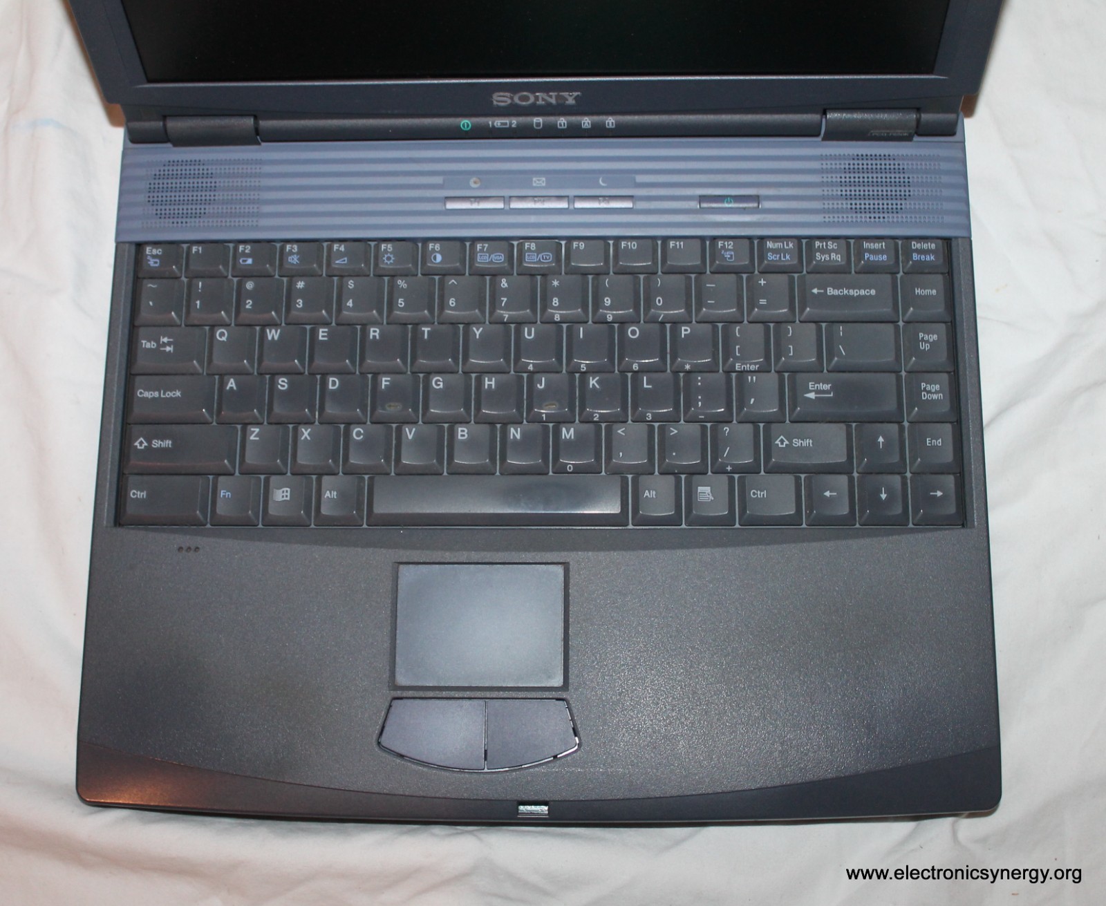 Sony VAIO PCG-F650K Laptop Pentium III 600MHz 256MB RAM 80GB HDD Windows 2000