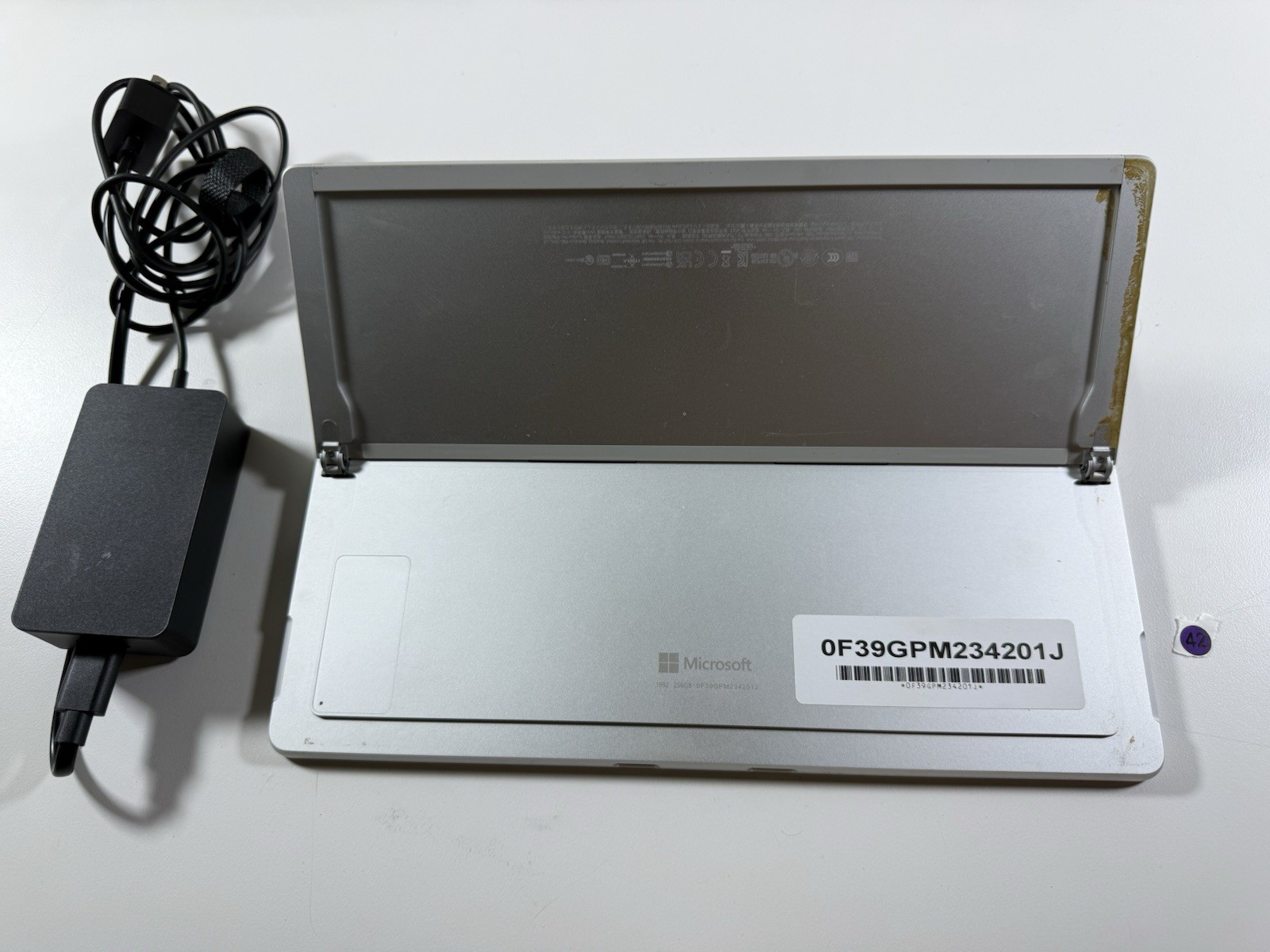 Microsoft Surface Pro 8 (1982) i5-1145G7 – 16GB RAM – 256GB 120Hz – Win 11 Pro