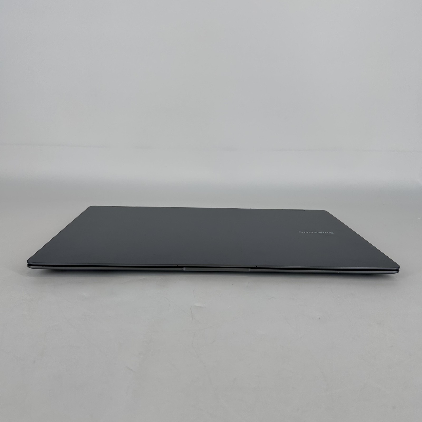 Samsung Galaxy Book5 Pro 360 QHD+ TOUCH Ultra 7 256V 16GB 512GB – Cracked Screen