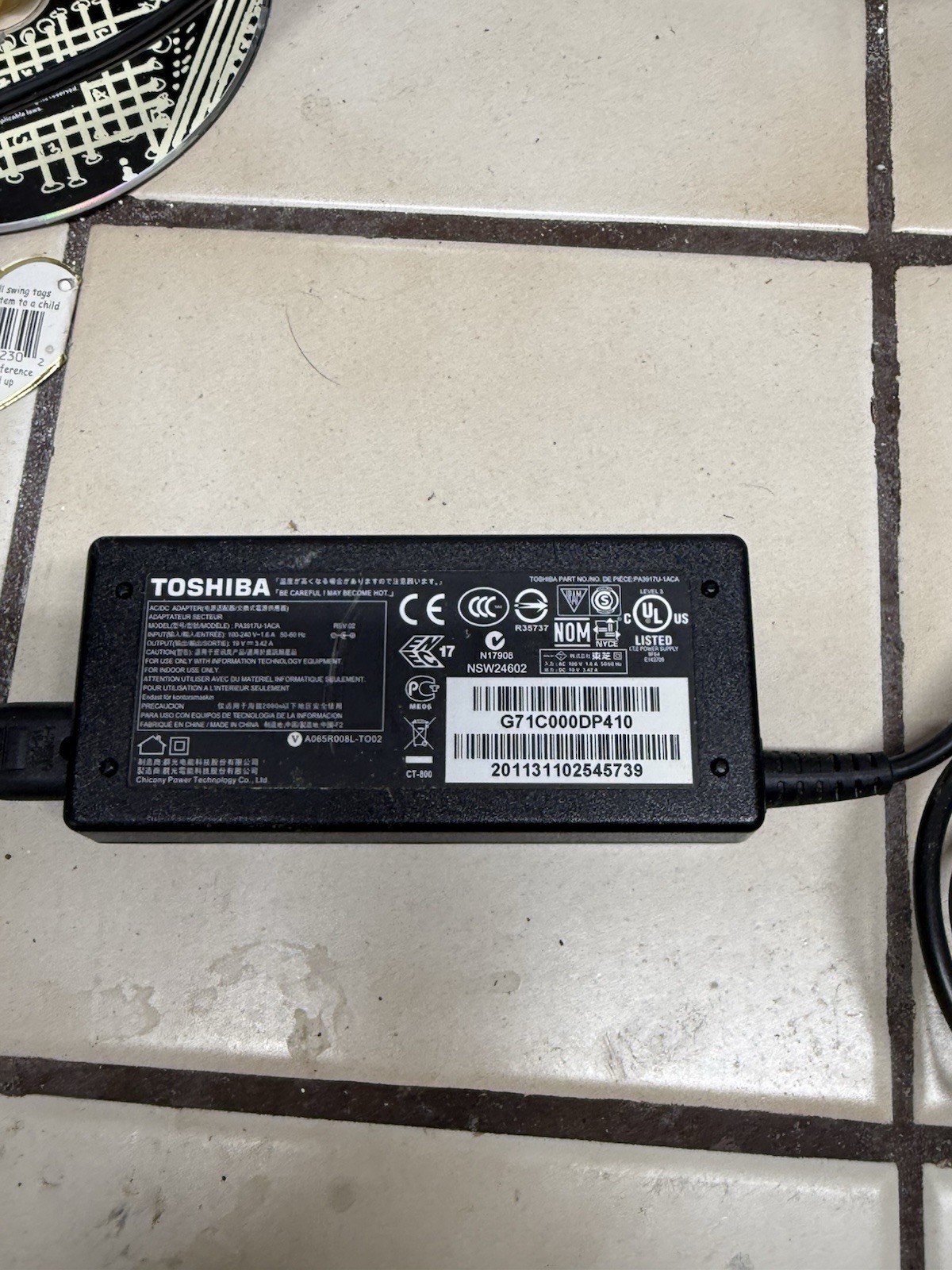 TOSHIBA SATELLITE C750-A7310 w/Windows 8.1 For Parts Only