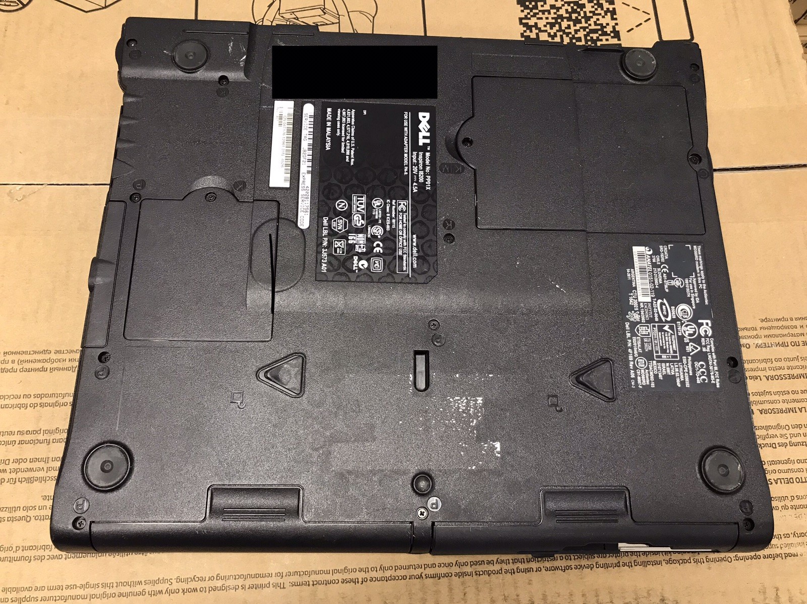 Dell Inspiron 8200 PP01X Intel Pentium 4 Laptop UNTESTED
