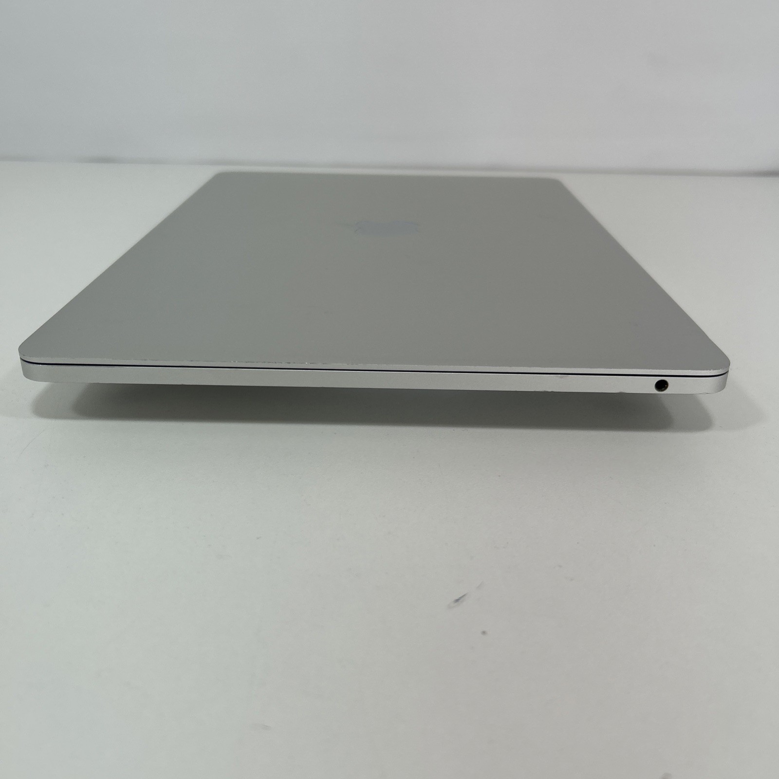 Apple MacBook Pro A1708 Core i5 2.30GHz 8GB Ram 120GB SSD 13.3″ macOS Ventura