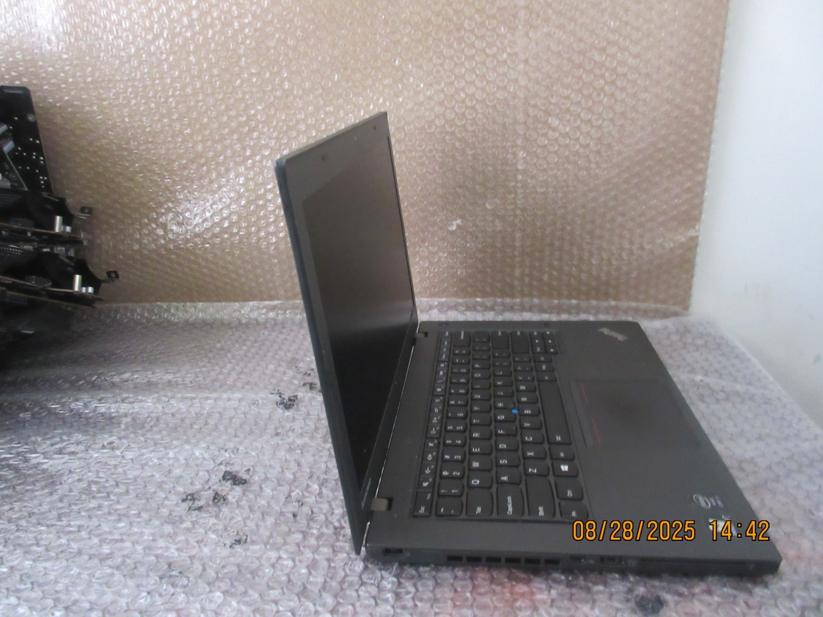 LENOVO THINKPAD T440 Core i3-4 @ 1.90GHZ 4GB RAM *NO BATTERY NO OS*