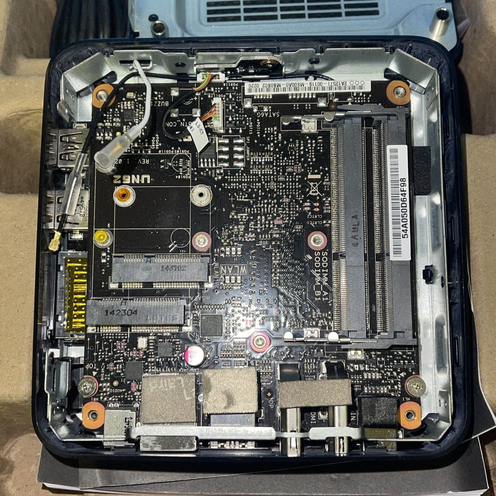 ASUS UN62 VivoMini i3-4300U 90MS00A2-M00460 /NO RAM NO HDD MINI PC