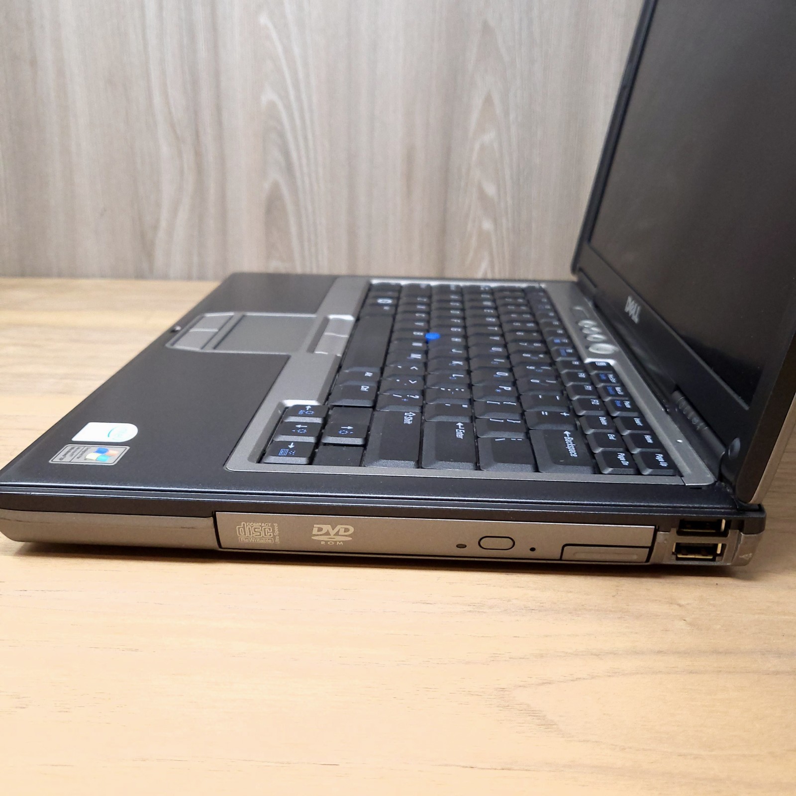 Dell Latitude D630 14″ Laptop Core 2 Duo T7250 2.0GHz 1GB No HDD BIOS Tested