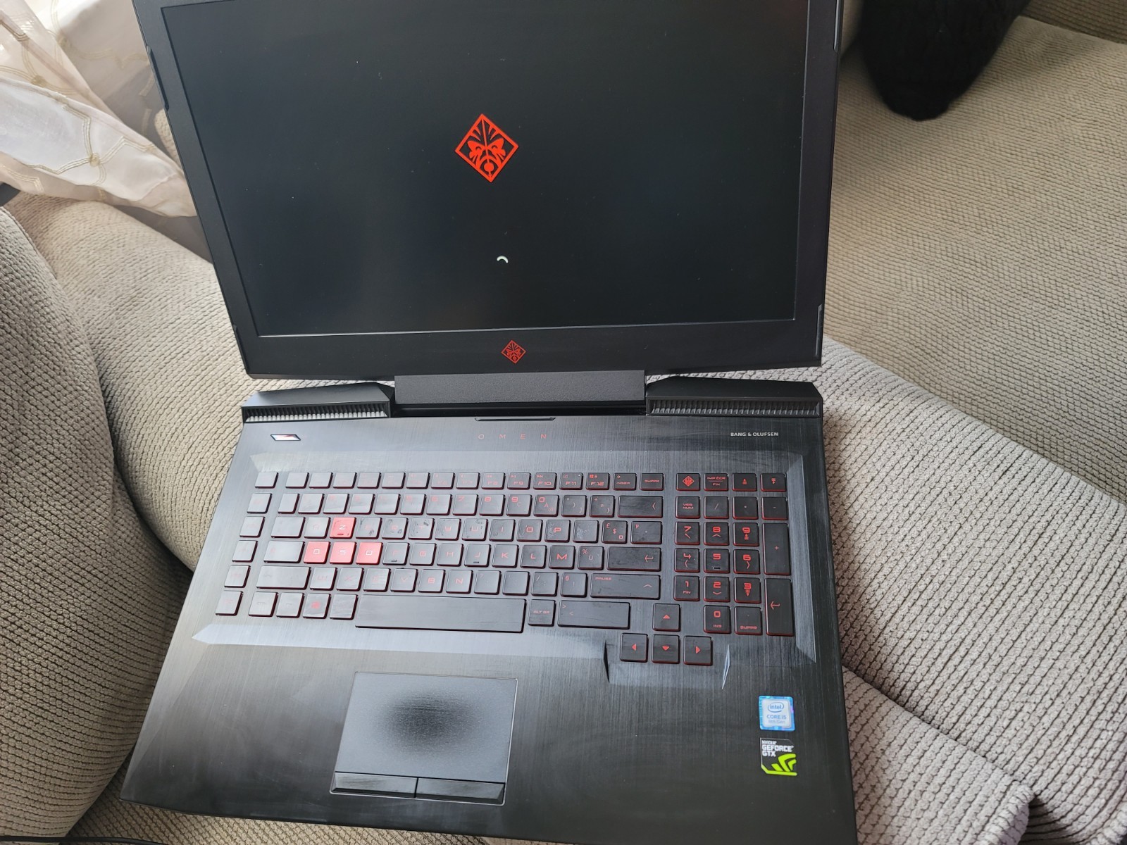 HP OMEN 17 in Gaming Laptop i5-8300H |GTX 1050 16GB RAM | 256GB SSD | 1080p FHD
