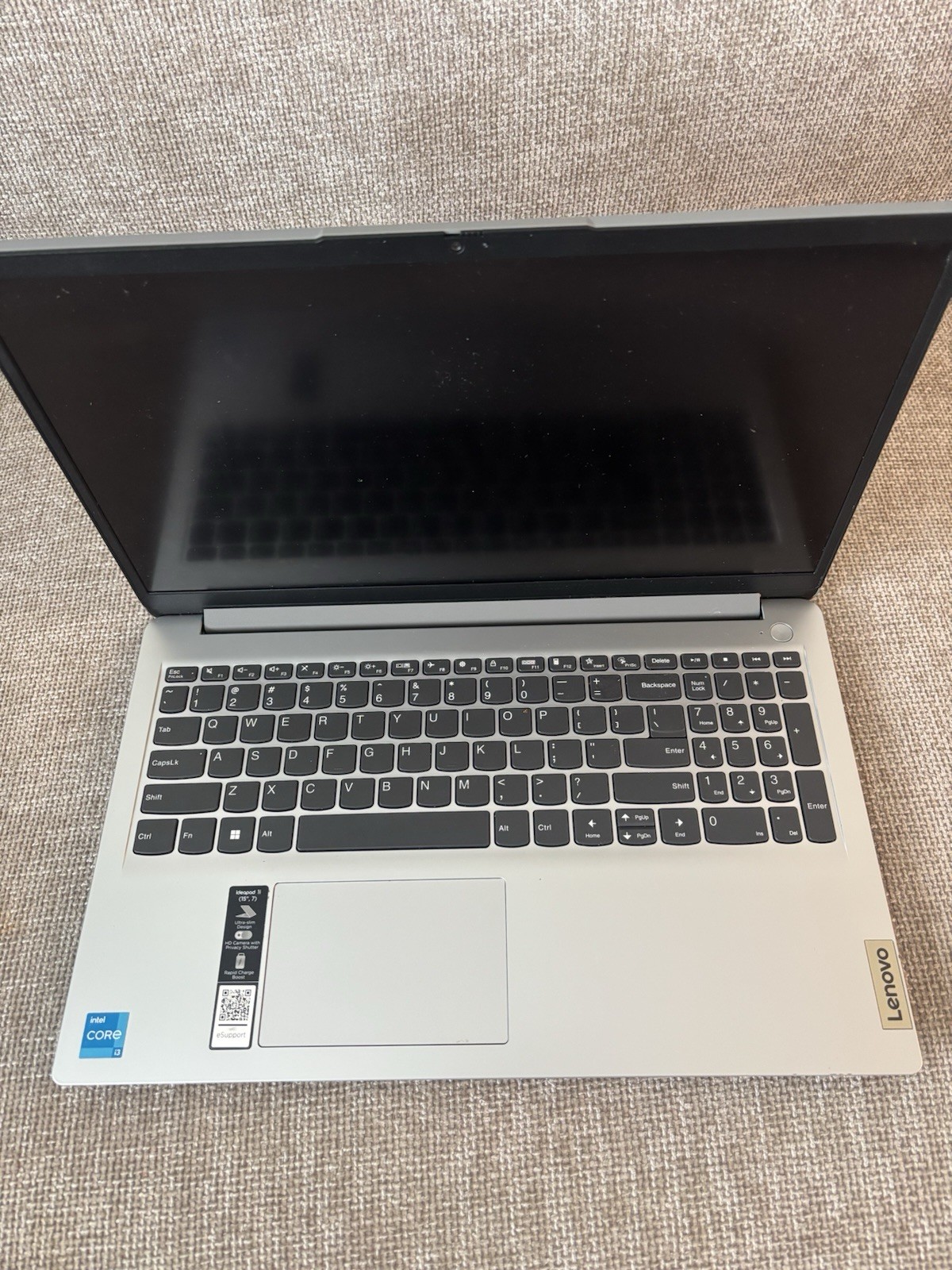 Lenovo IdeaPad 1i 15″ Intel Core i3 Laptop Silver, Webcam, HDMI, USB-C