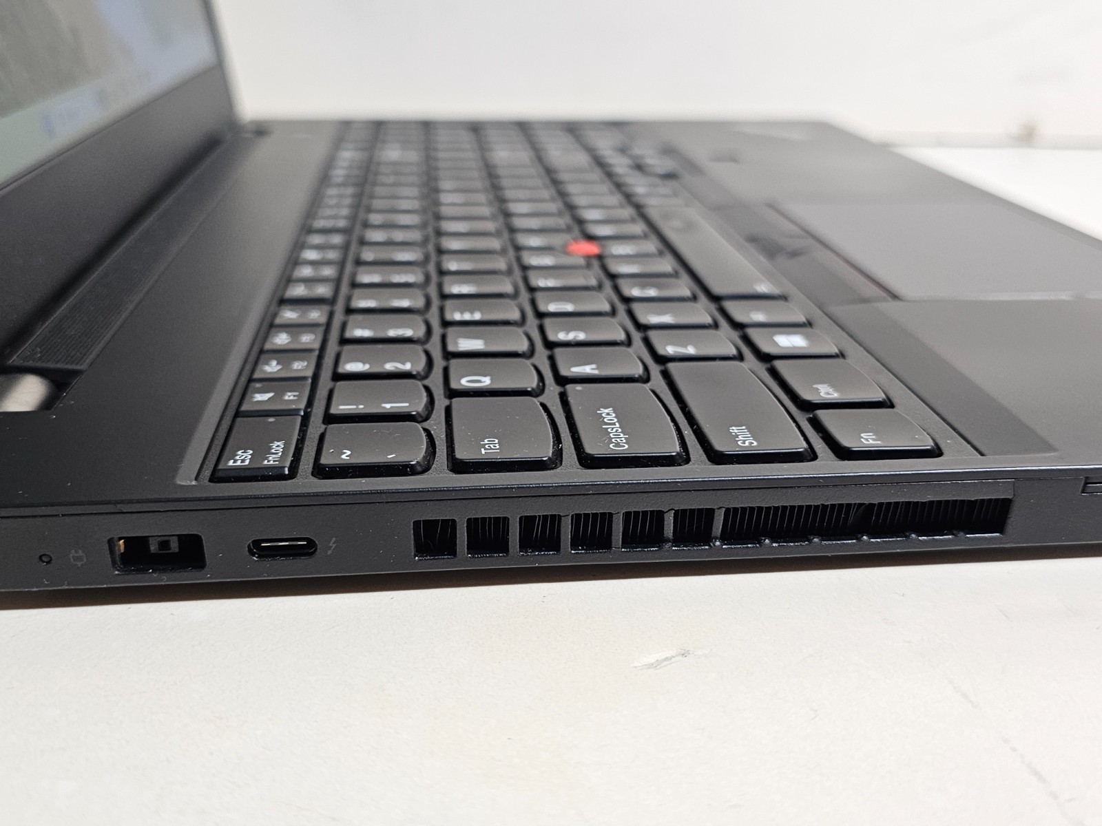 Lenovo ThinkPad T15p Laptop – 2.3 GHz i7-11800H 16GB 1TB SSD GTX 1650 15.6″ SP1