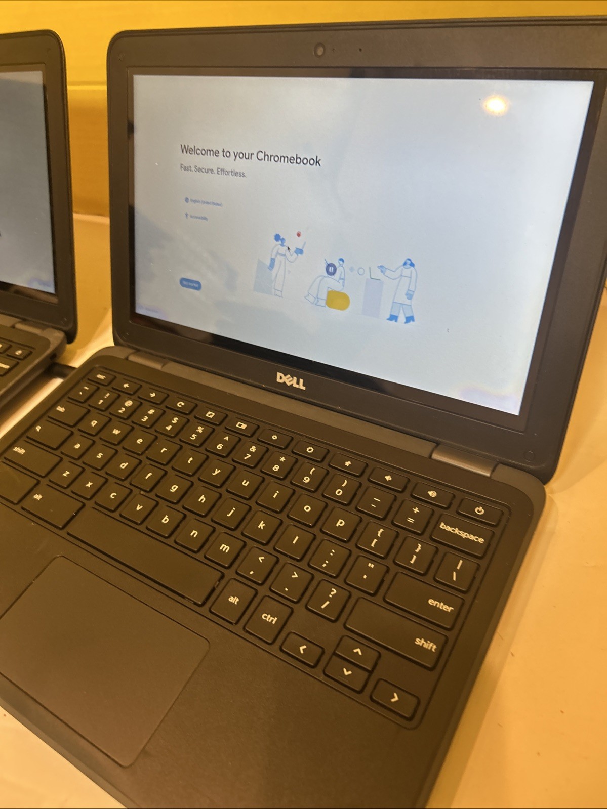 2 Dell 3180 Touchscreen Chromebook Fully Functional Screen Marks Battery Bad