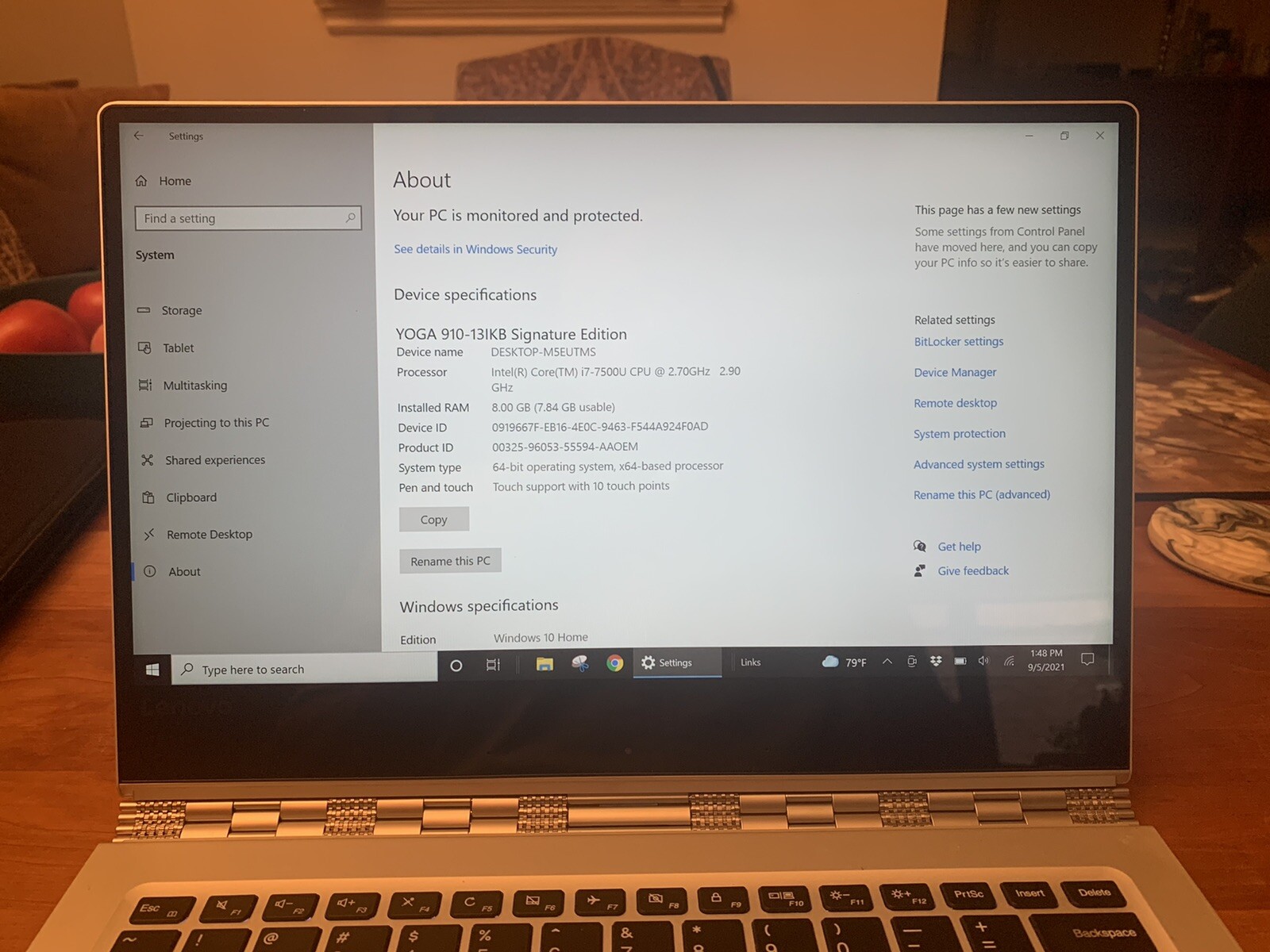 Lenovo Yoga 910 13″ laptop  (Intel Core i7 7th Gen, 2.70GHz, 8GB RAM, 256GB SSD)