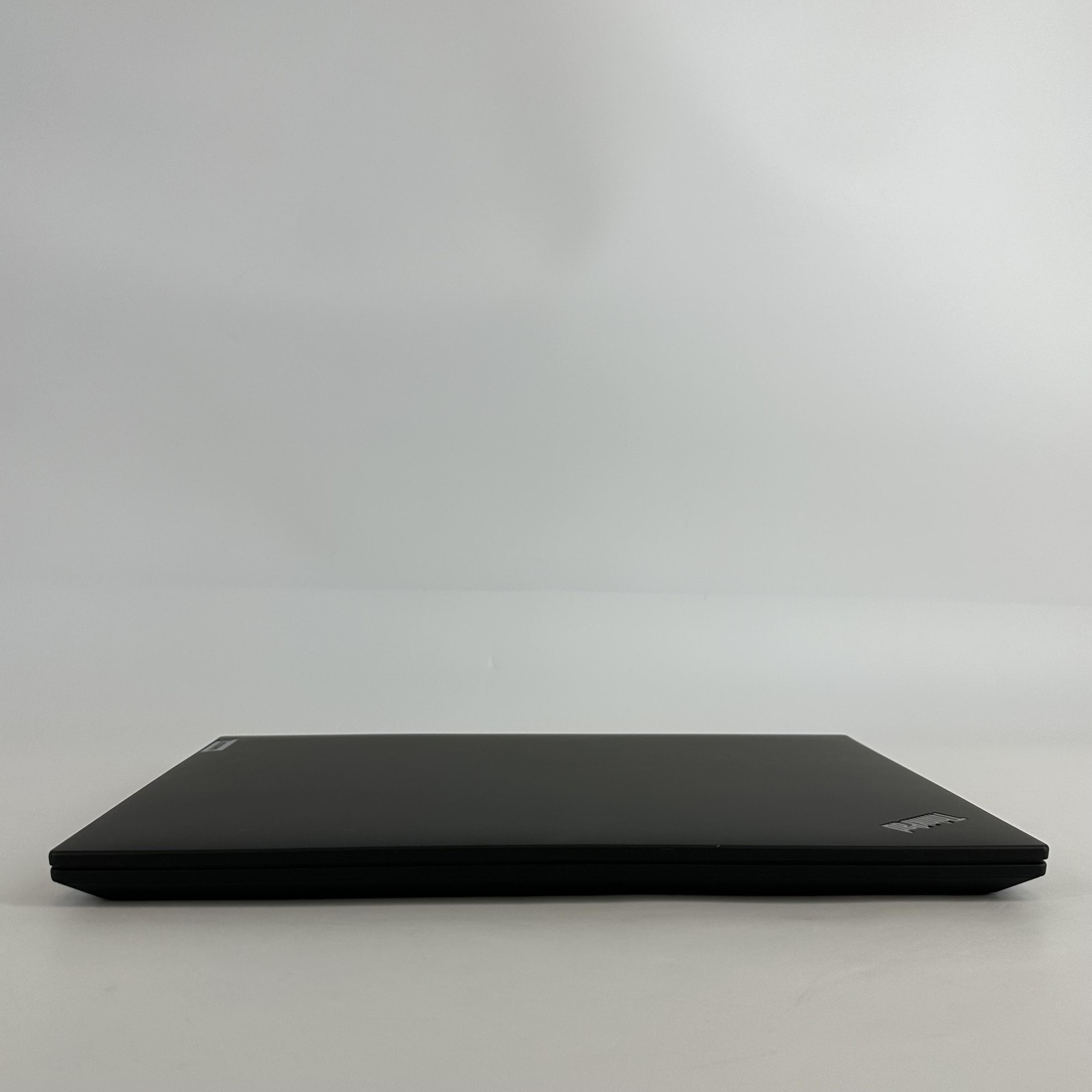 Lenovo ThinkPad T16 Gen 2 FHD+ TOUCH 3.3 GHz Ryzen 7 PRO 7840U 16GB 512GB SSD
