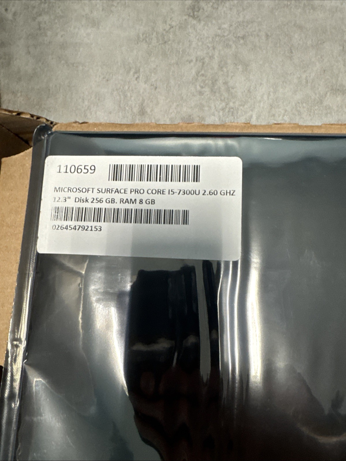Microsoft Surface Pro 5 Intel Core i5-7300U @ 2.60GHz 4GB RAM 128GB SSD
