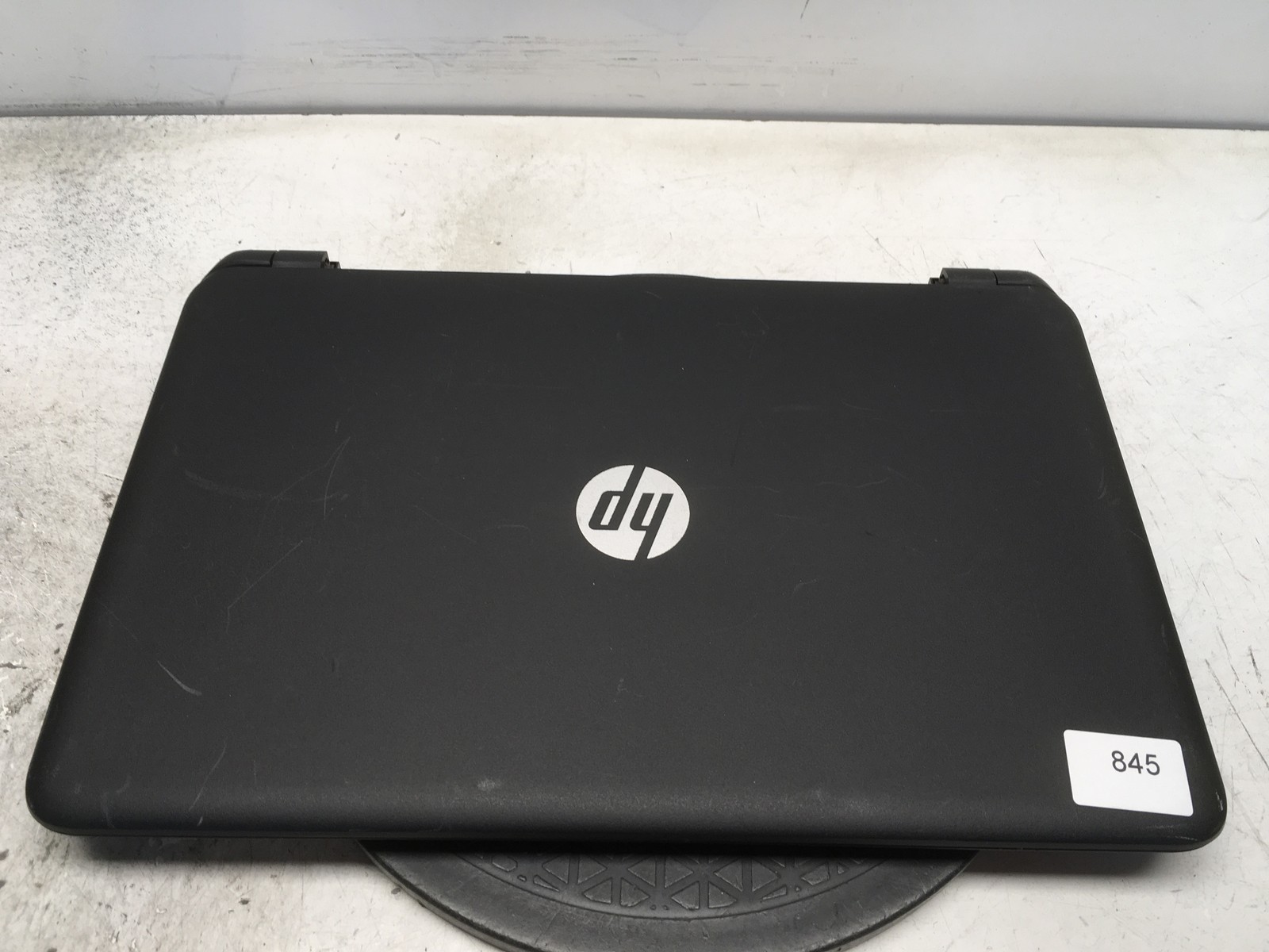 HP 15-F039WM Intel Celeron N2840 2.16GHz 4 GB NO HDD No Batt